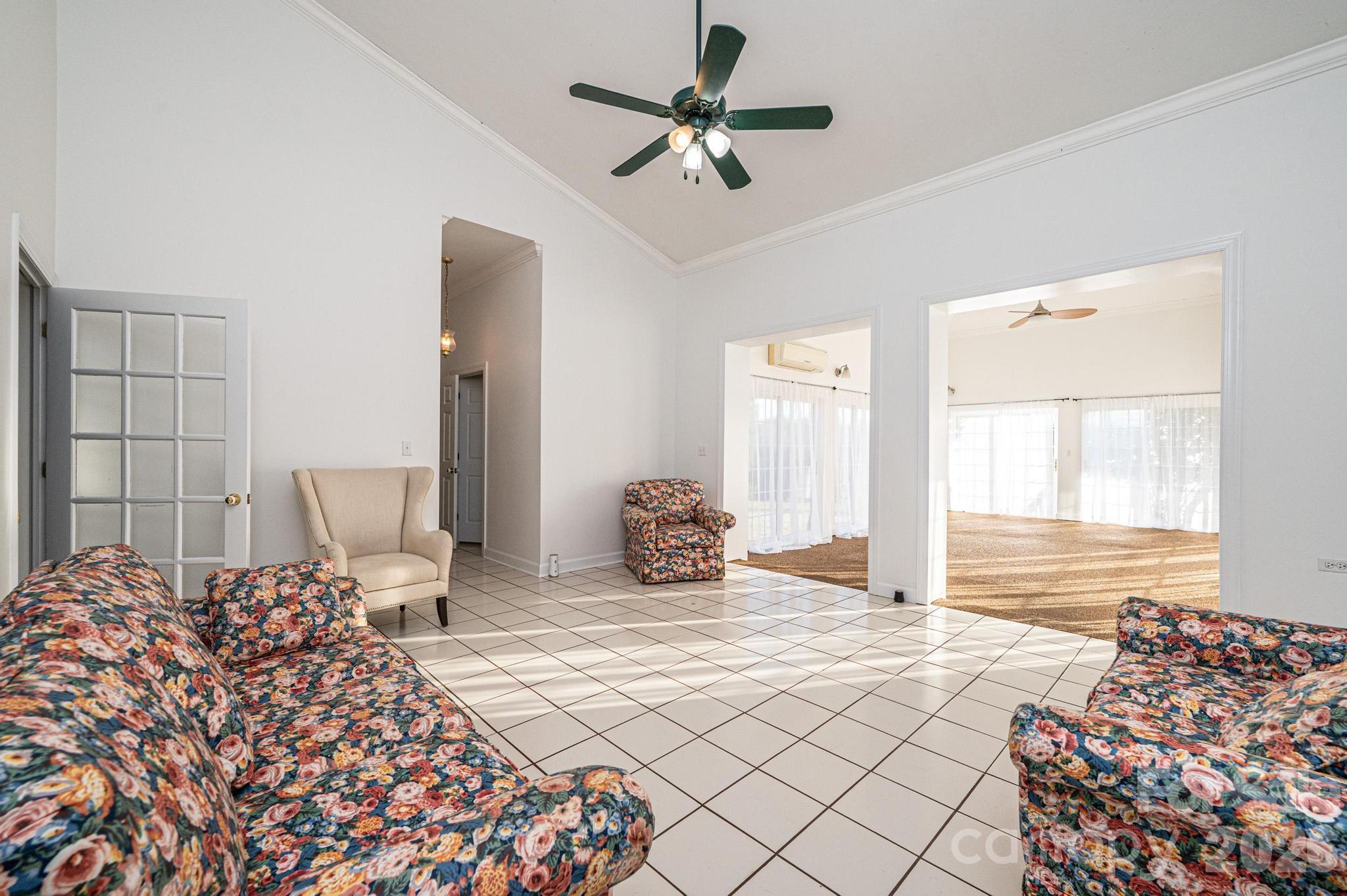 5567 Reid Road