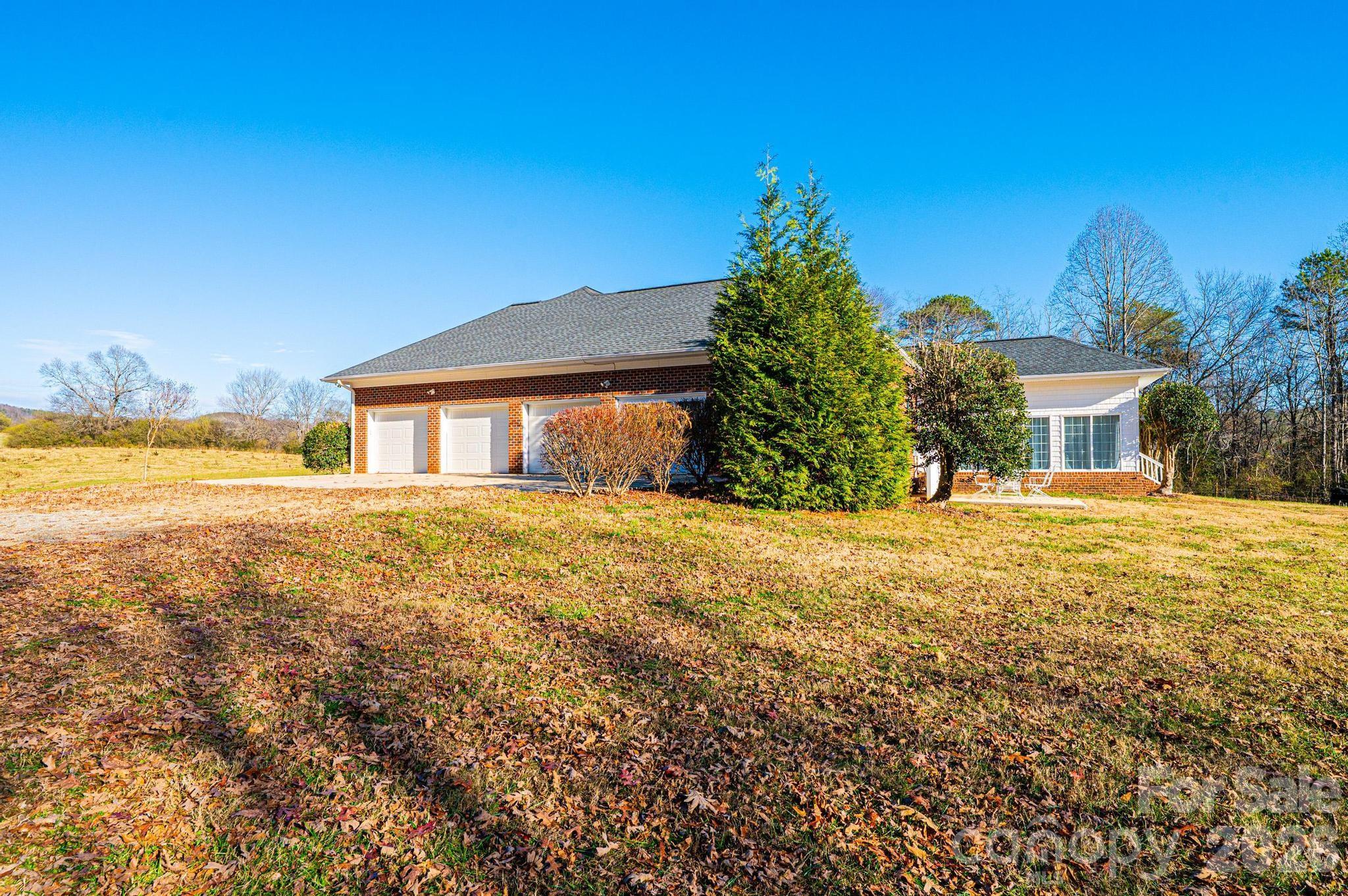 5567 Reid Road