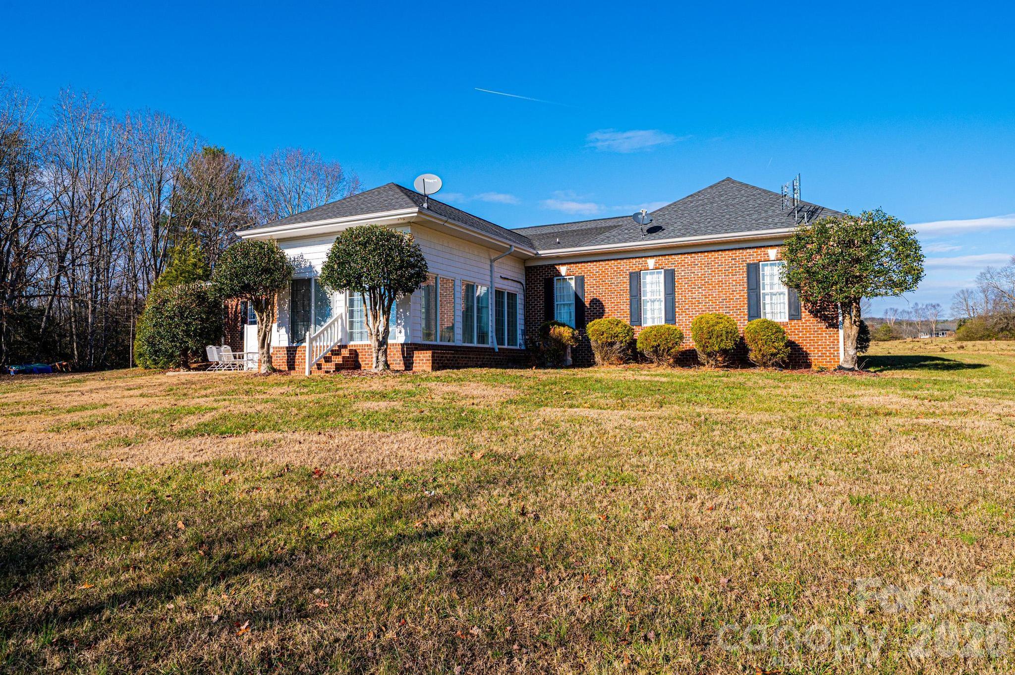 5567 Reid Road