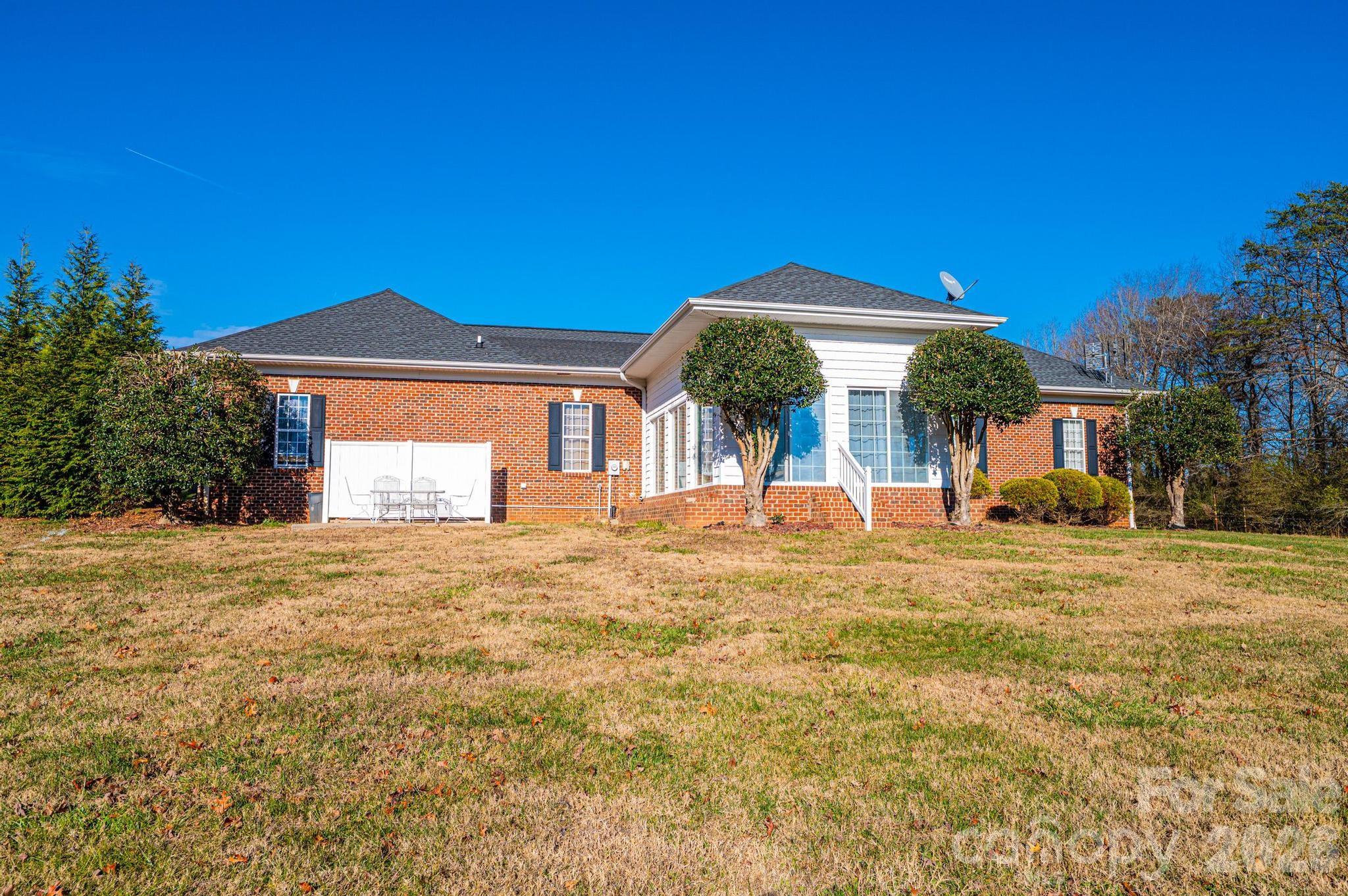 5567 Reid Road