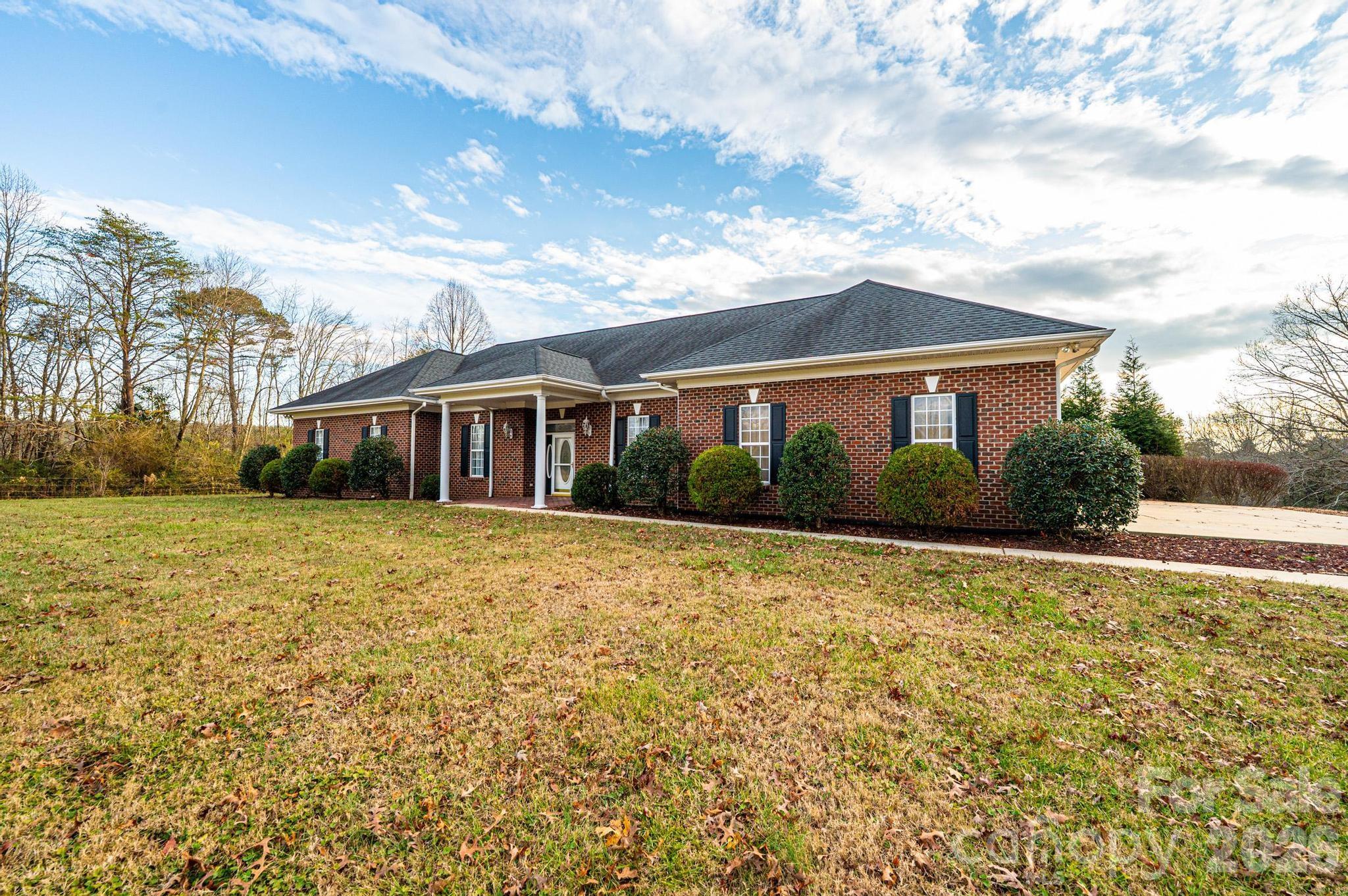 5567 Reid Road