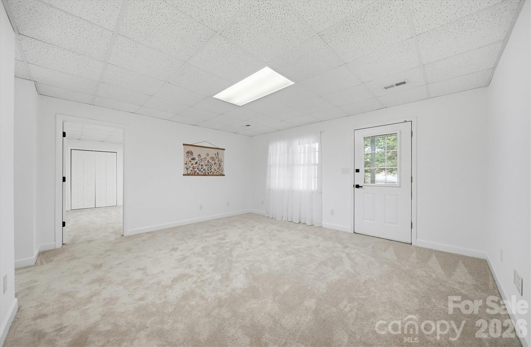 915 Barrington Drive NE