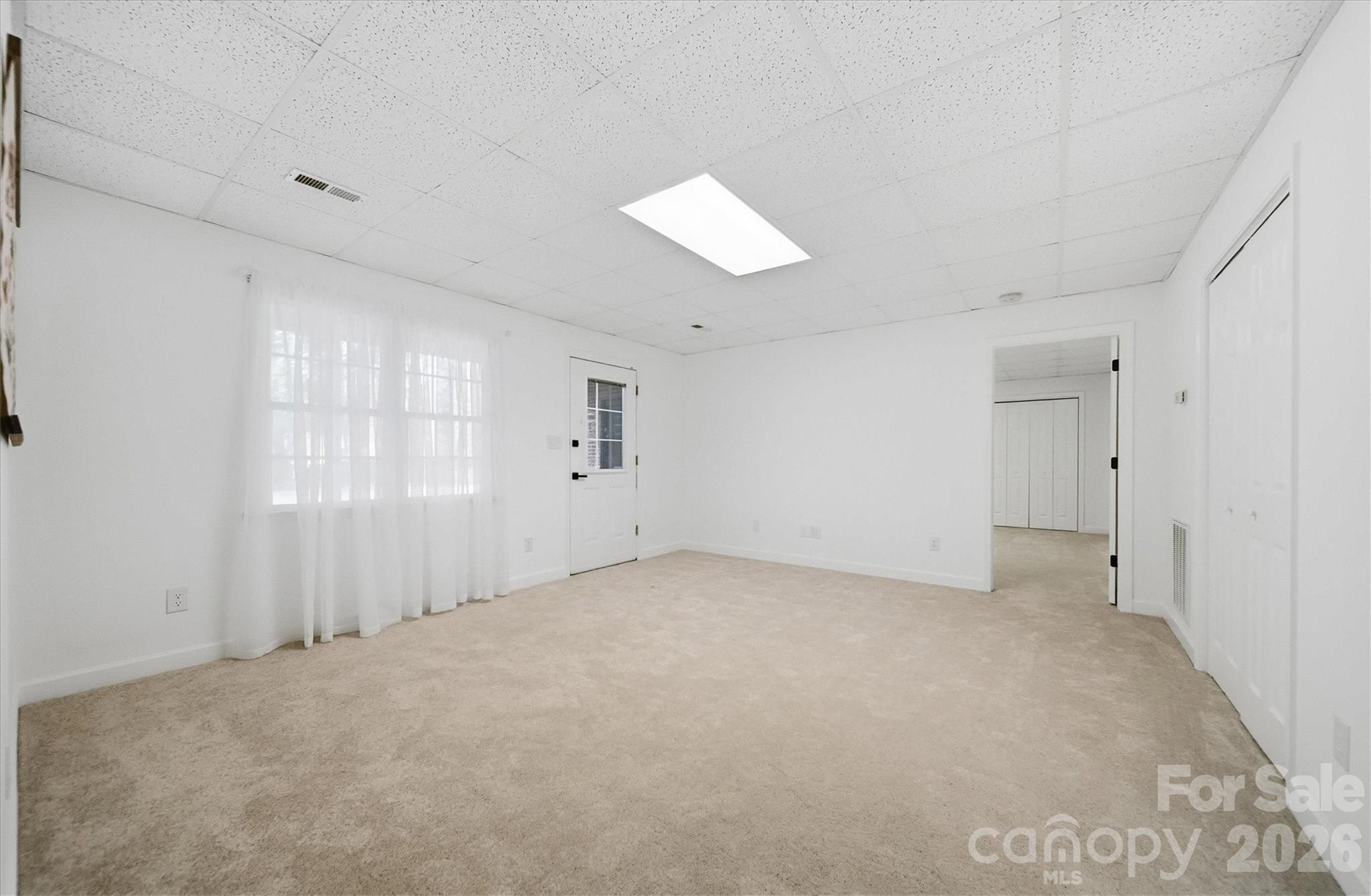 915 Barrington Drive NE