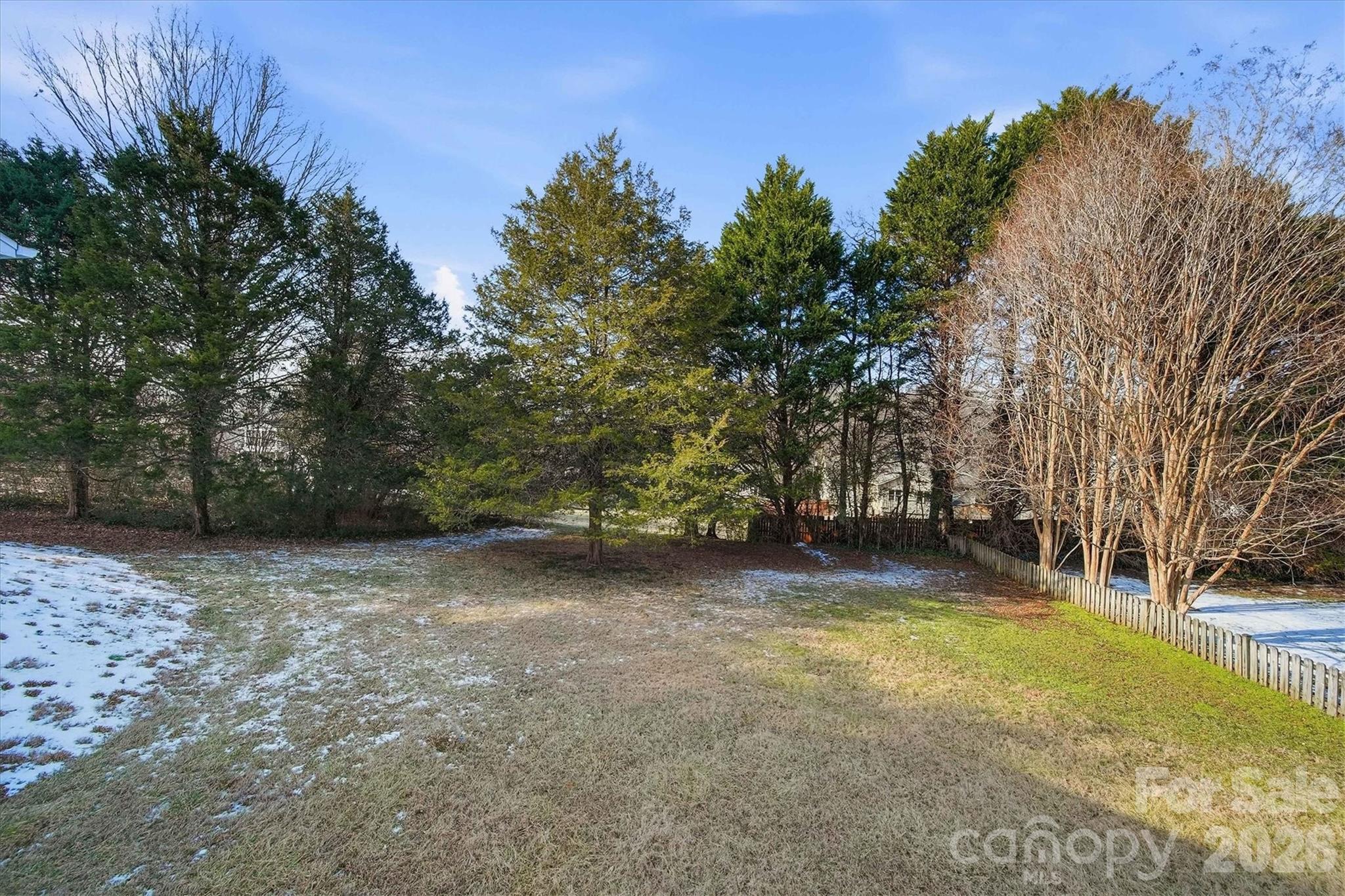 915 Barrington Drive NE