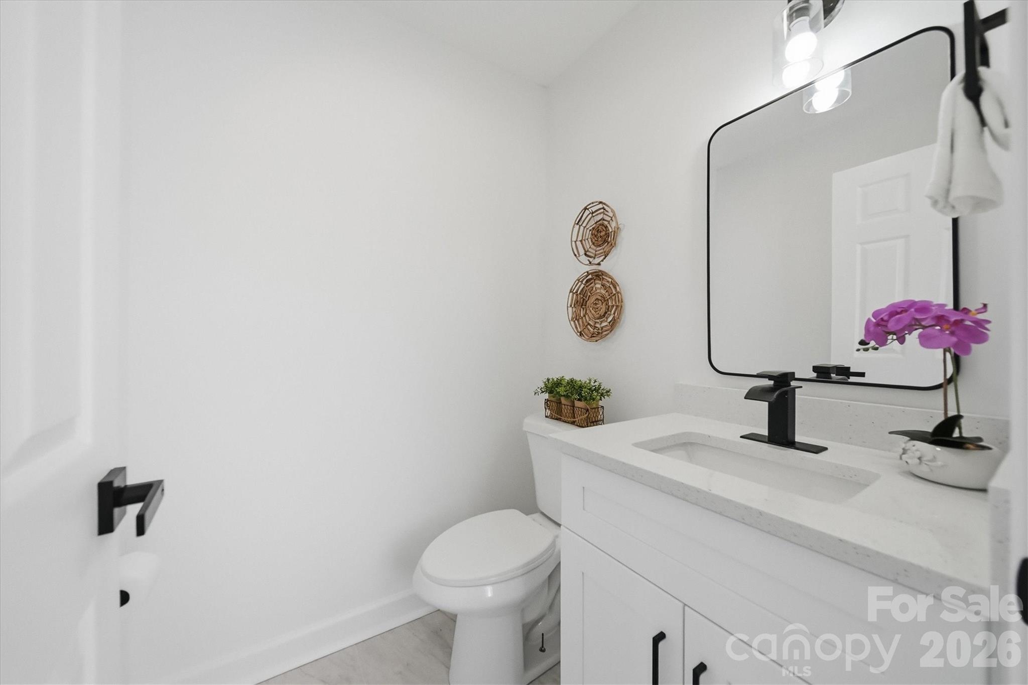 915 Barrington Drive NE