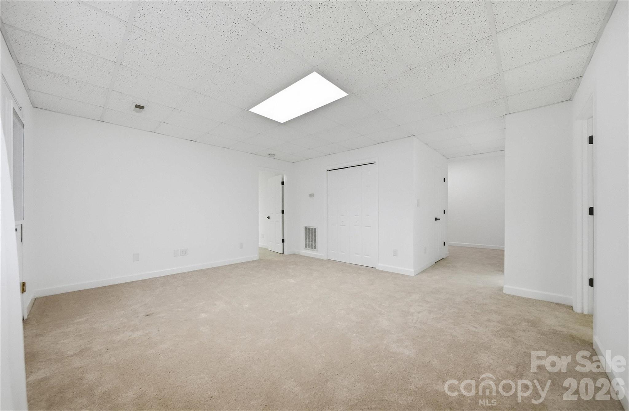 915 Barrington Drive NE