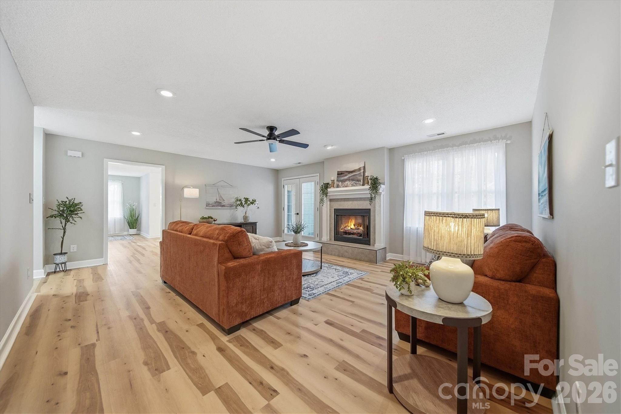 915 Barrington Drive NE