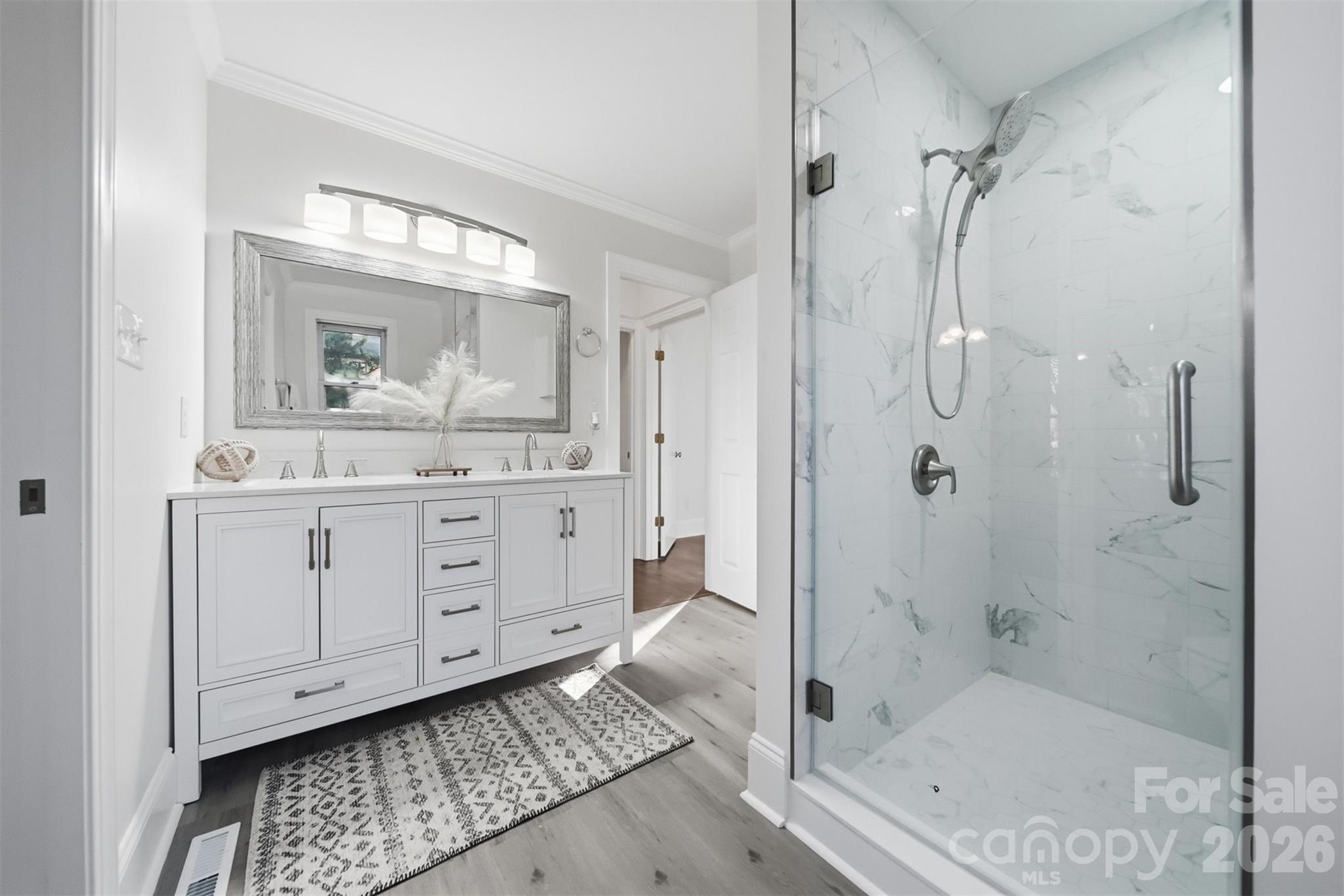 3718 Club House Drive NE