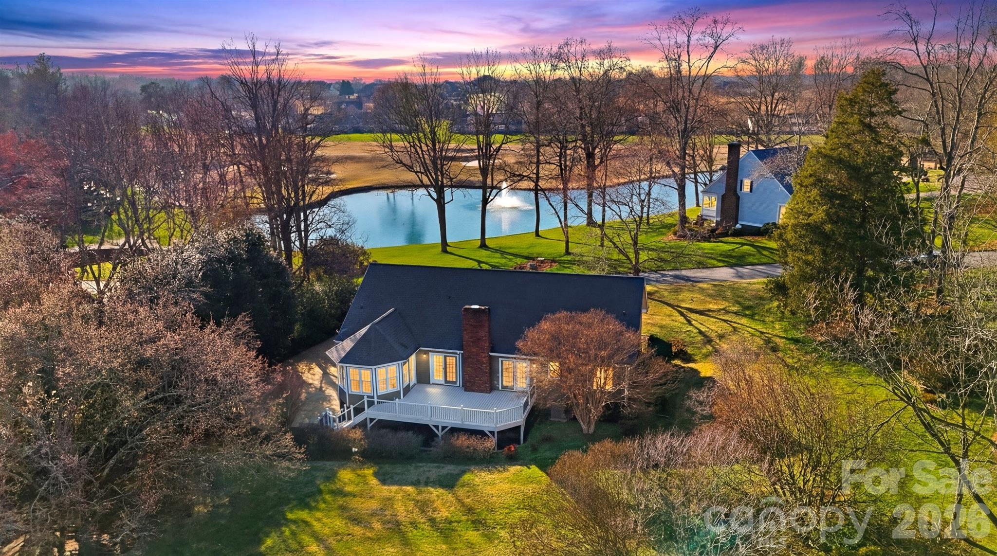 3718 Club House Drive NE