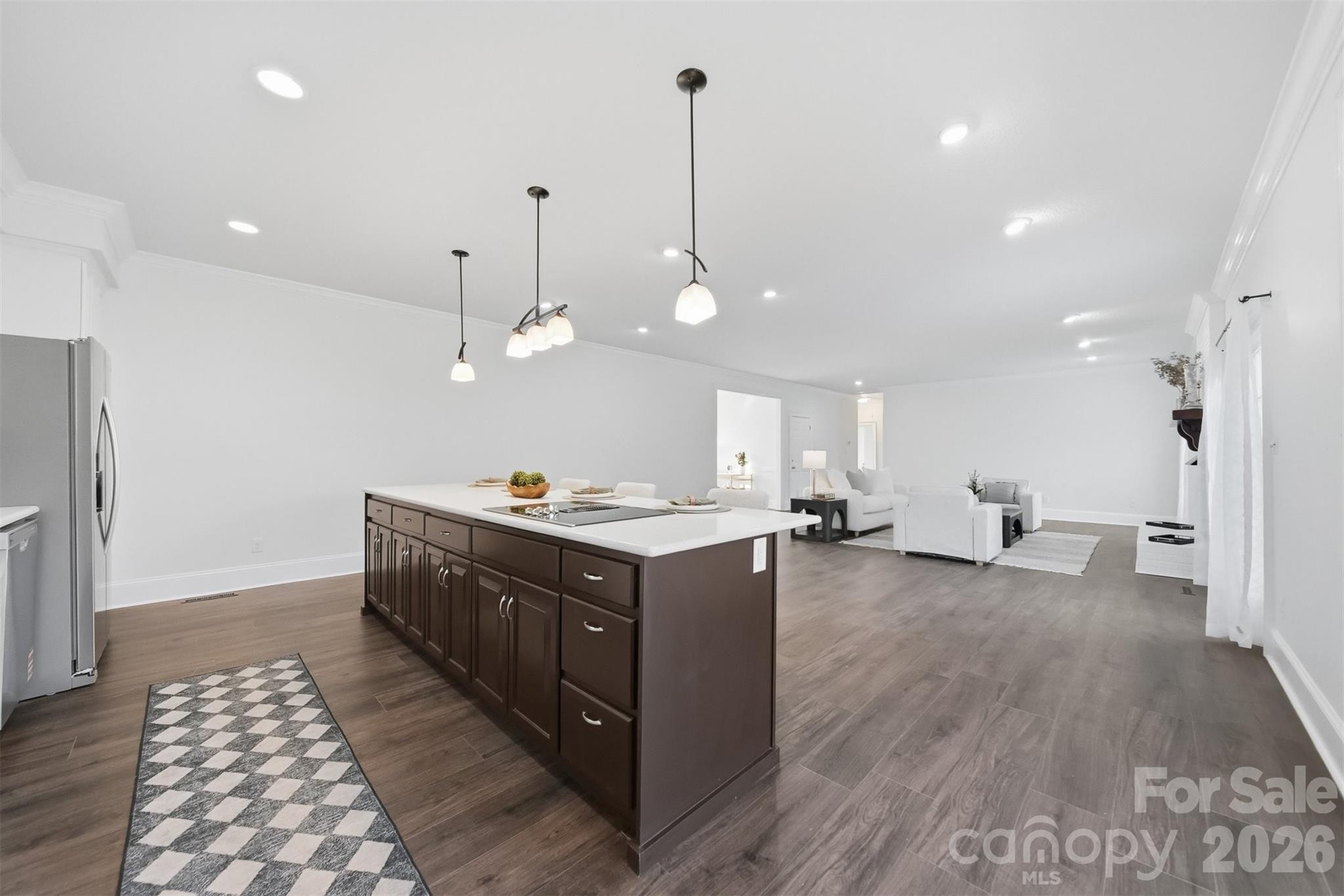 3718 Club House Drive NE