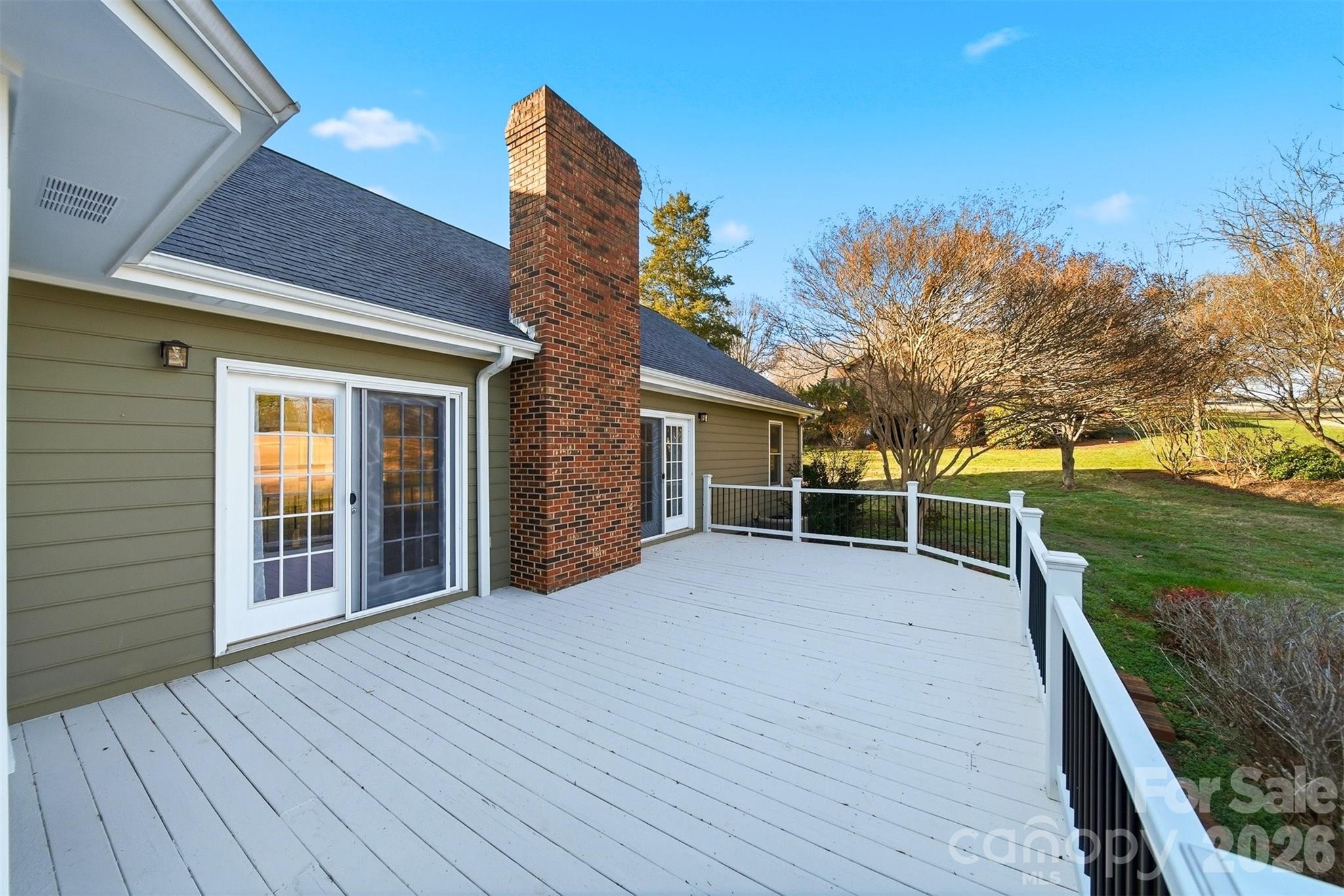 3718 Club House Drive NE