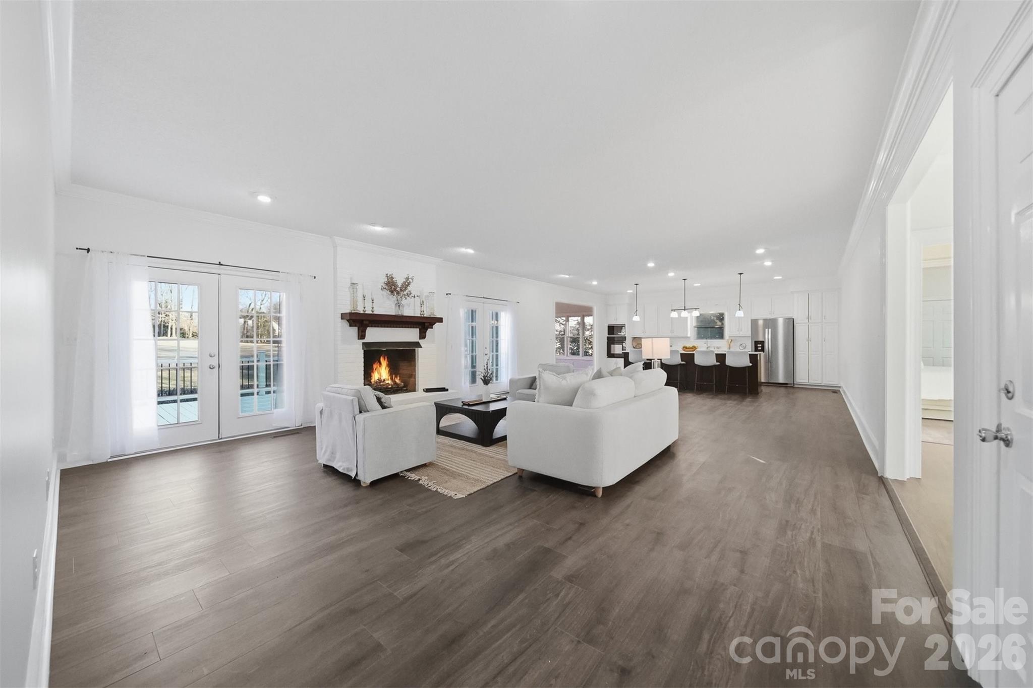 3718 Club House Drive NE