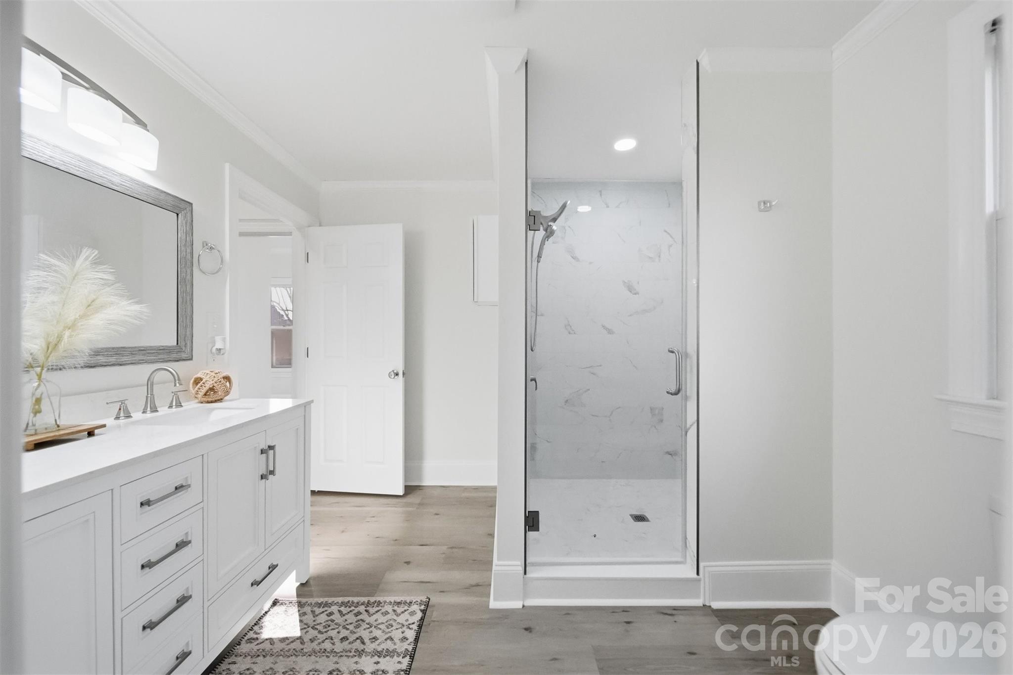 3718 Club House Drive NE