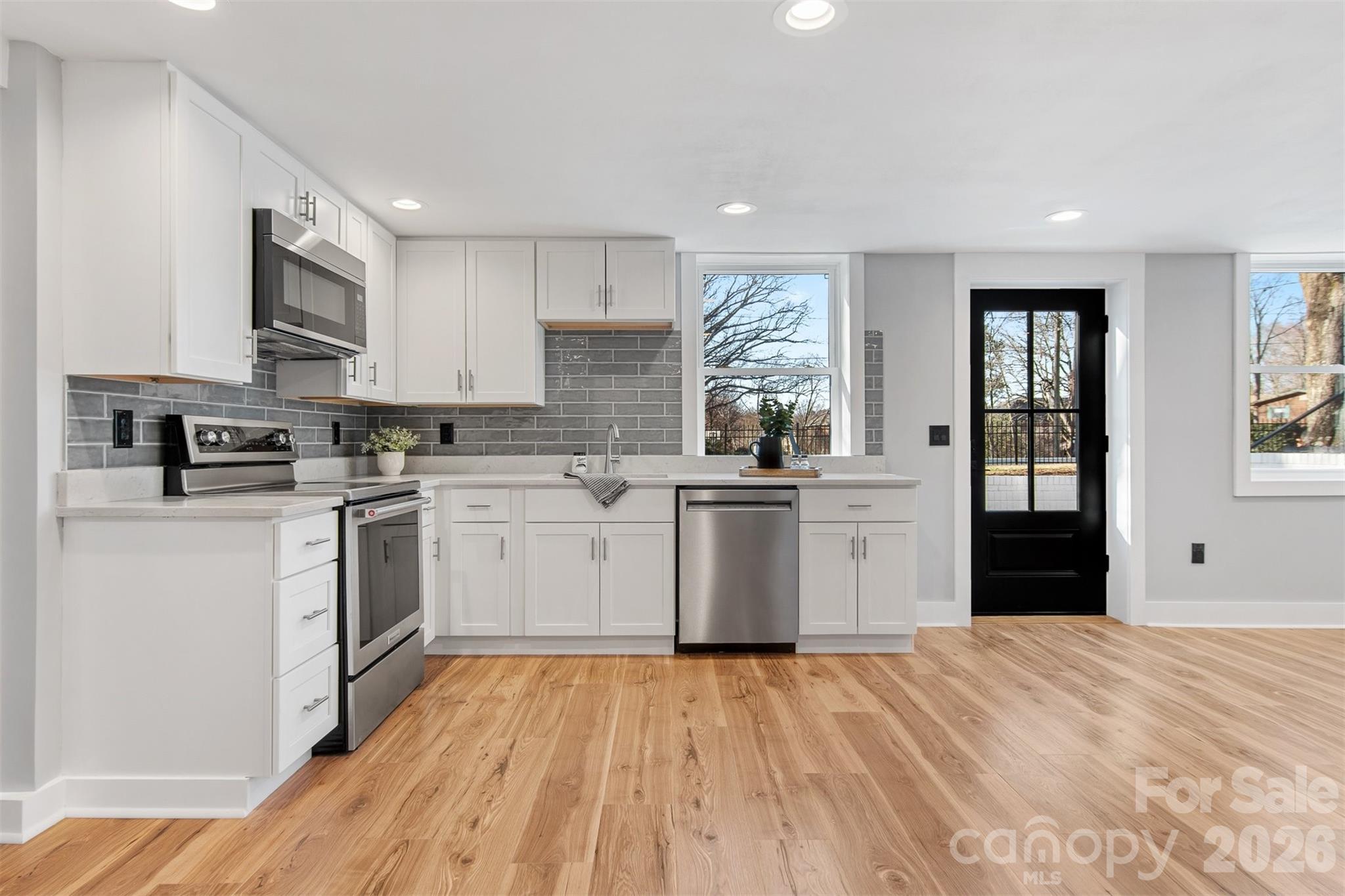 1206 9th Street NW