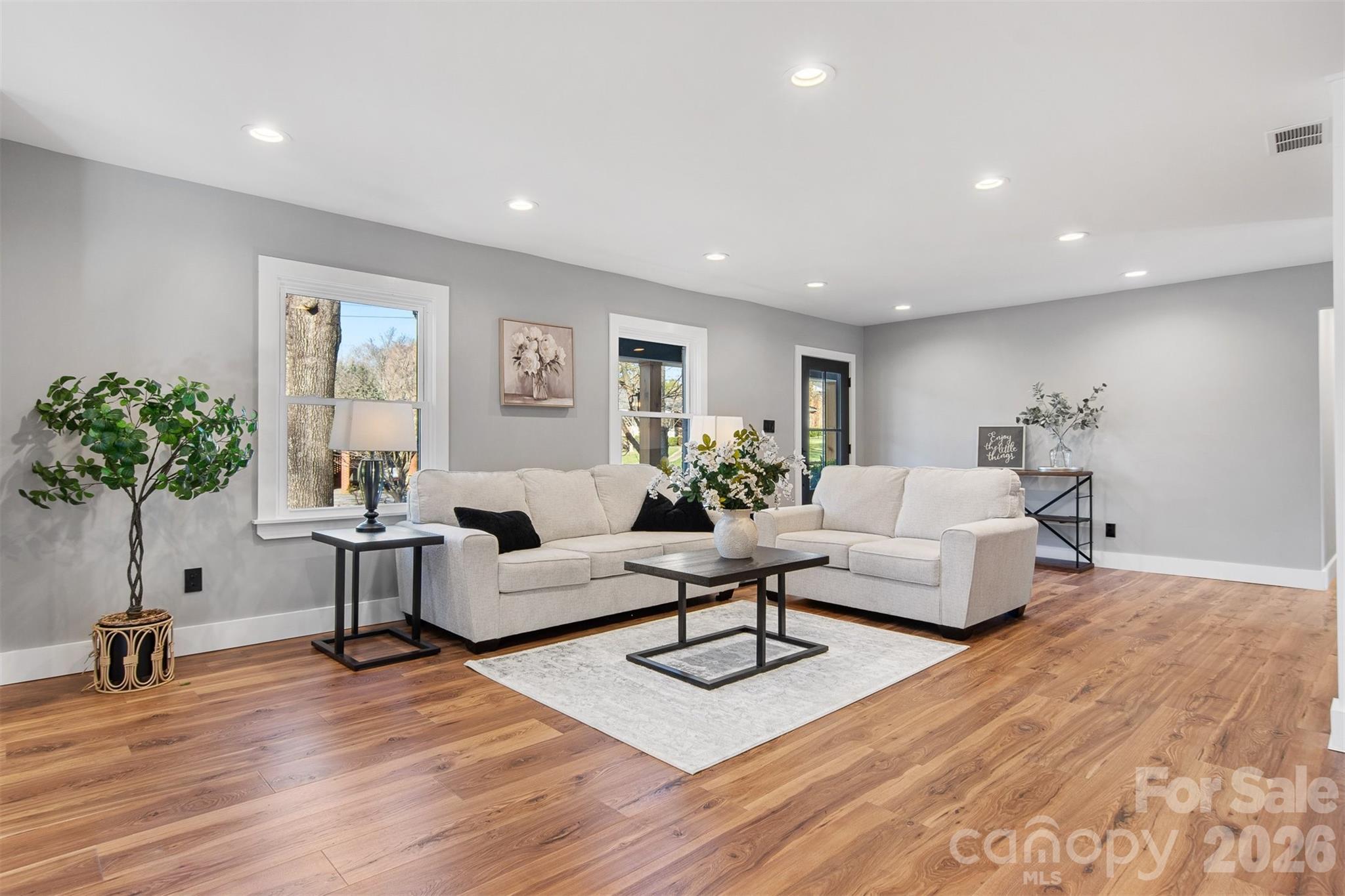 1206 9th Street NW