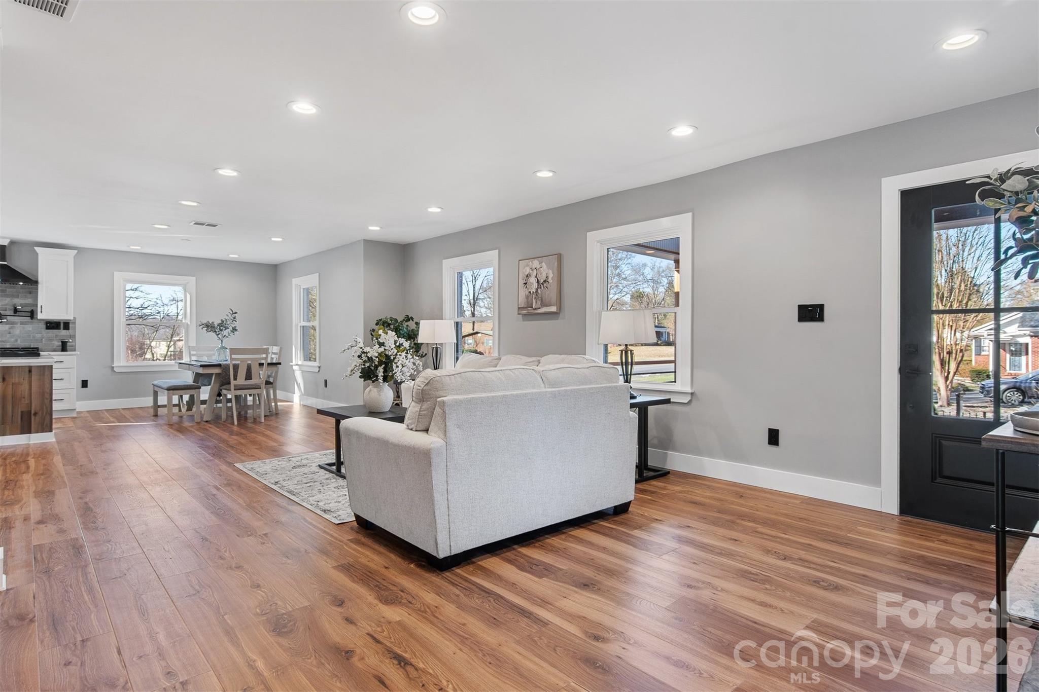 1206 9th Street NW