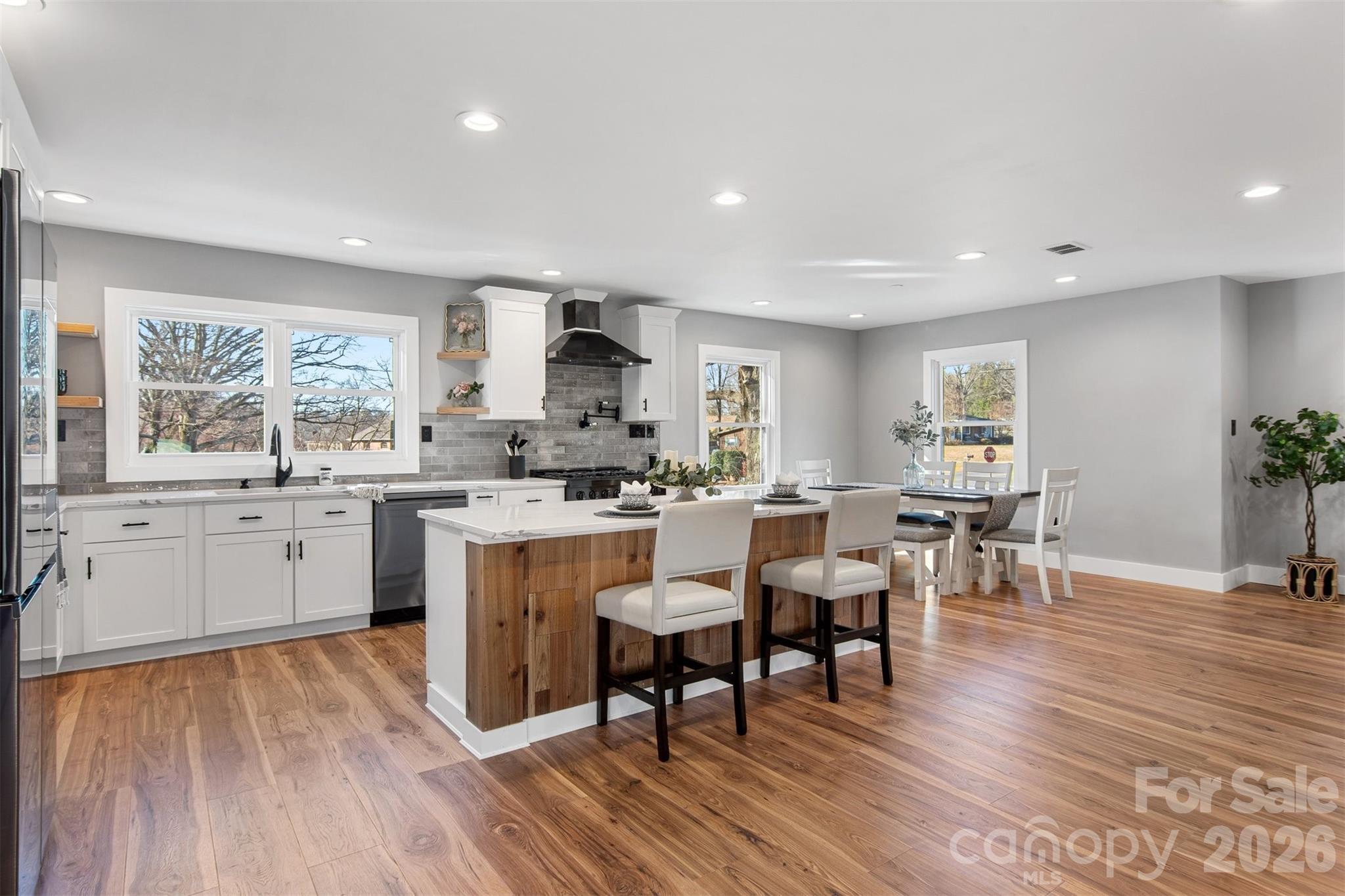1206 9th Street NW