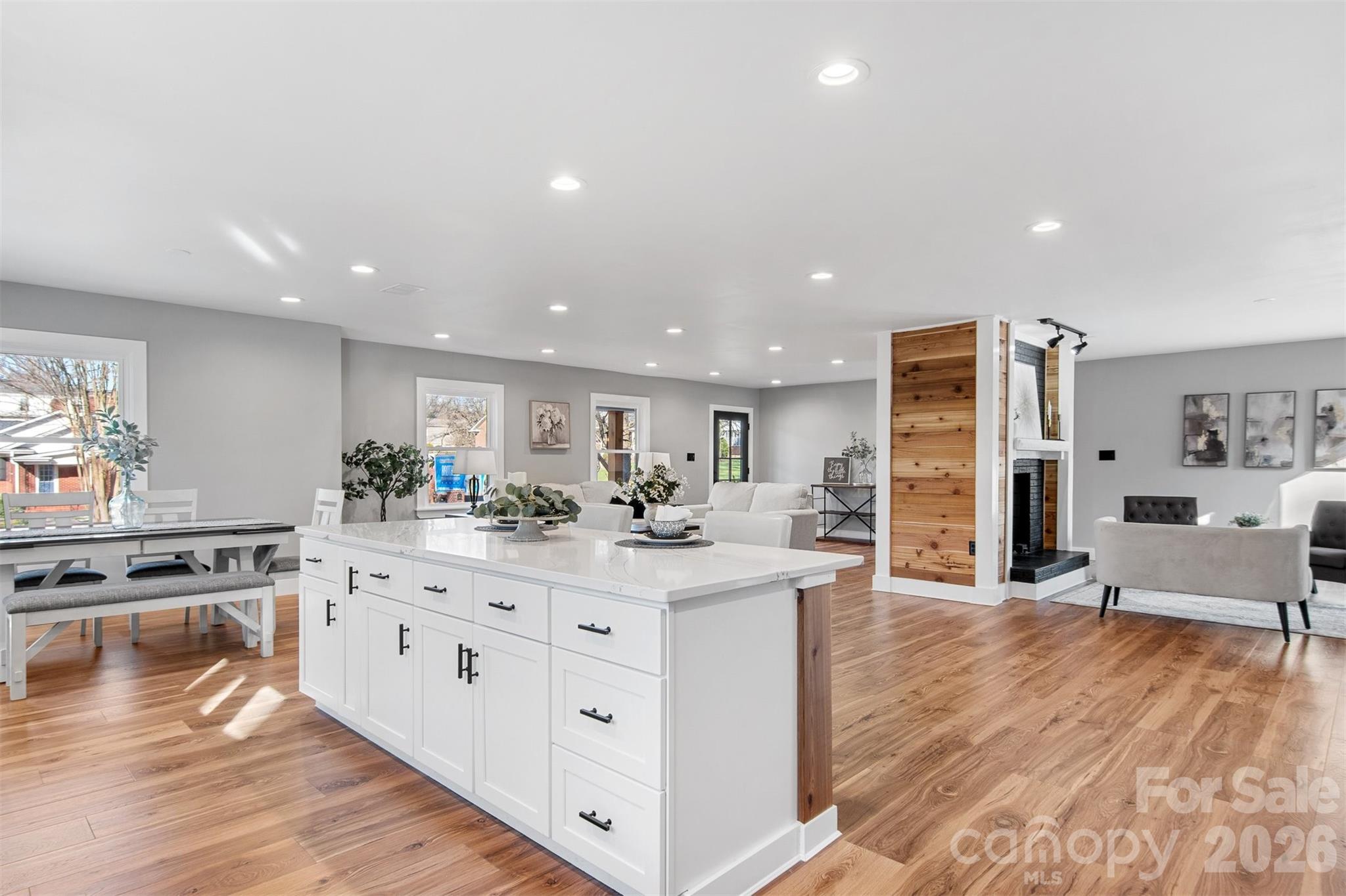 1206 9th Street NW