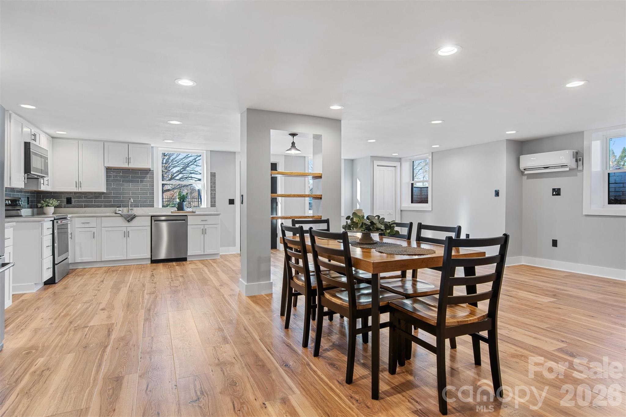 1206 9th Street NW