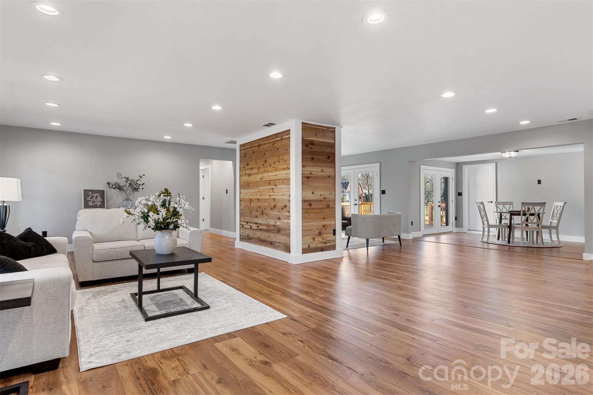 1206 9th Street NW