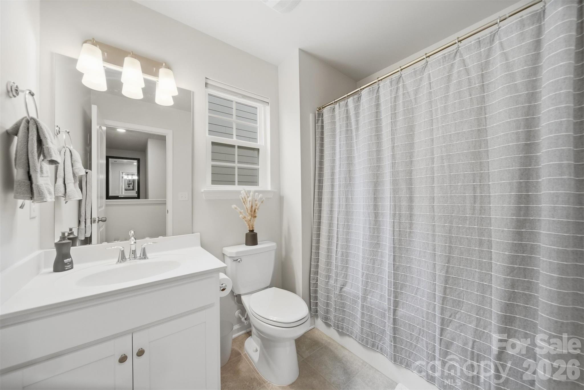 128 W Morehouse Avenue