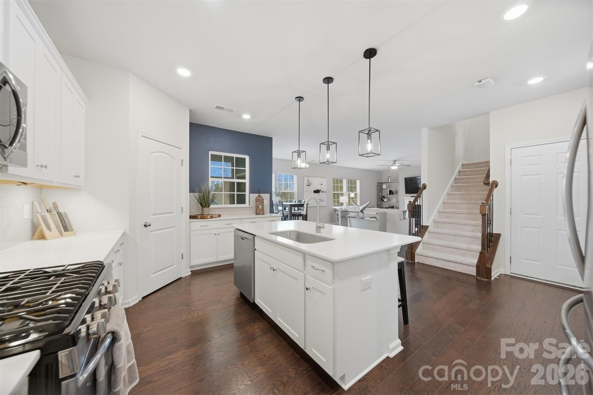 128 W Morehouse Avenue