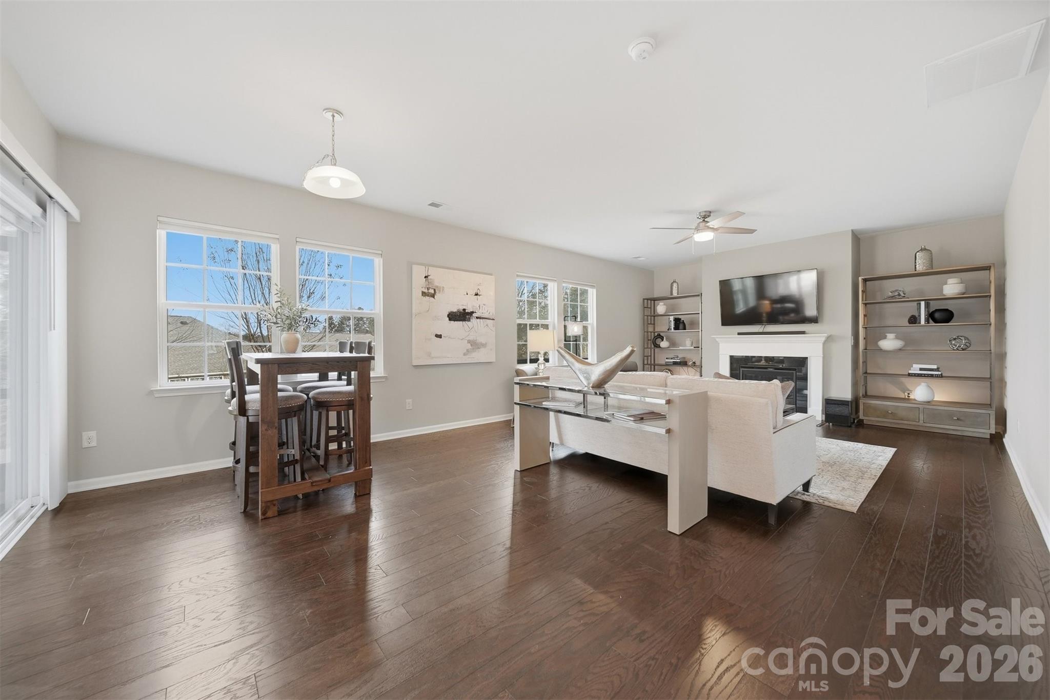 128 W Morehouse Avenue