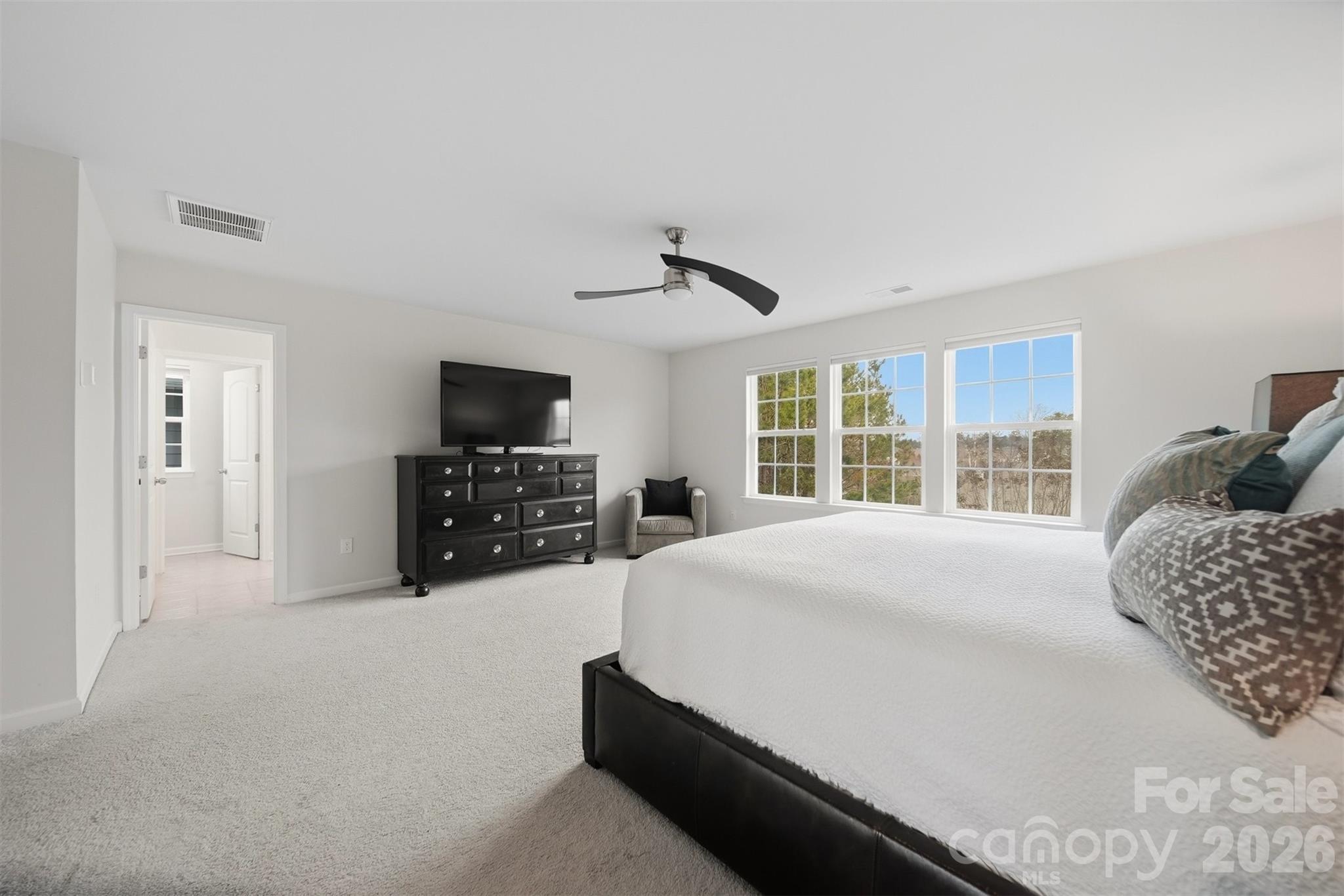 128 W Morehouse Avenue