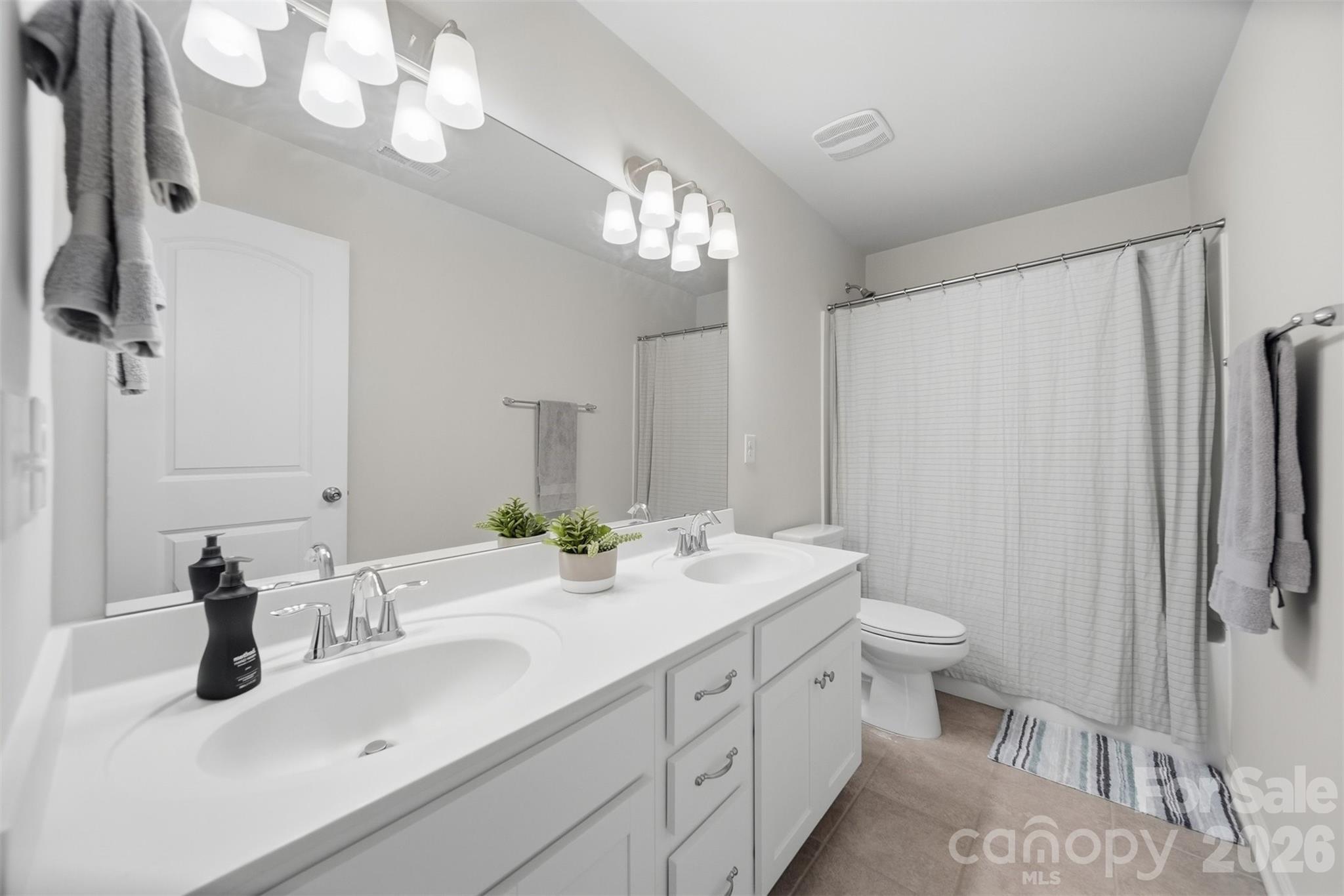 128 W Morehouse Avenue