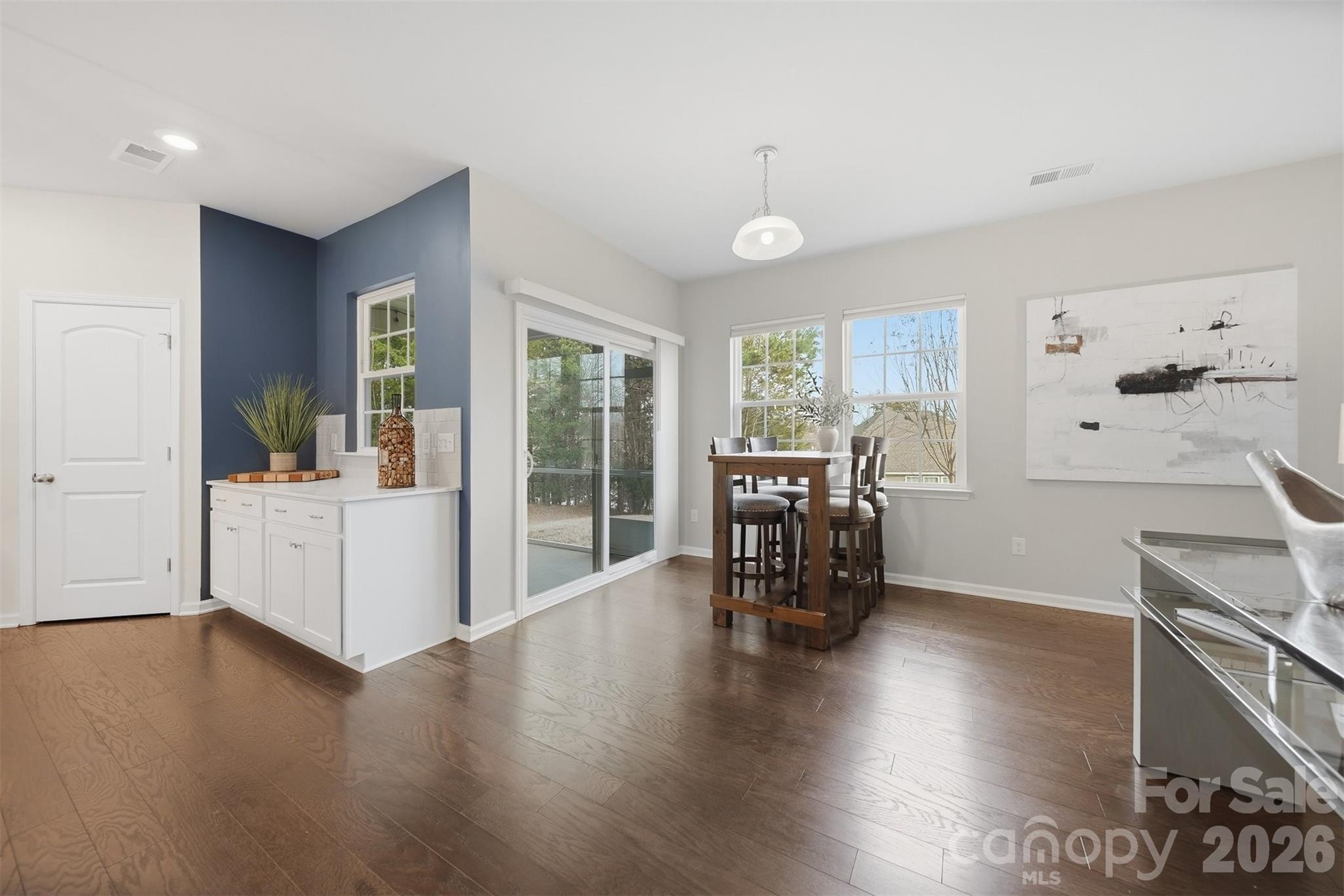 128 W Morehouse Avenue