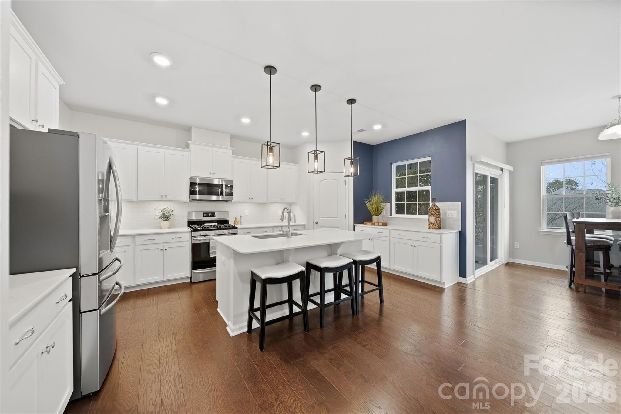 128 W Morehouse Avenue