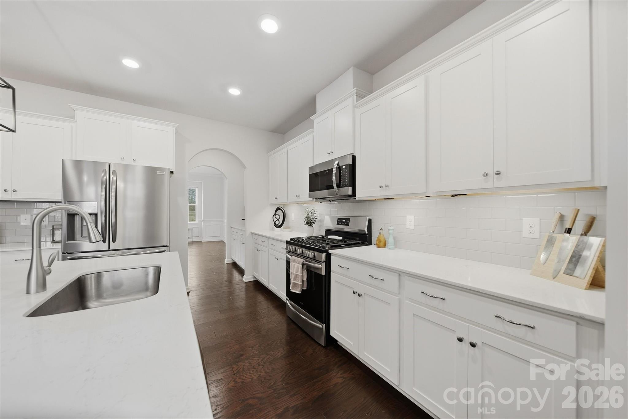 128 W Morehouse Avenue