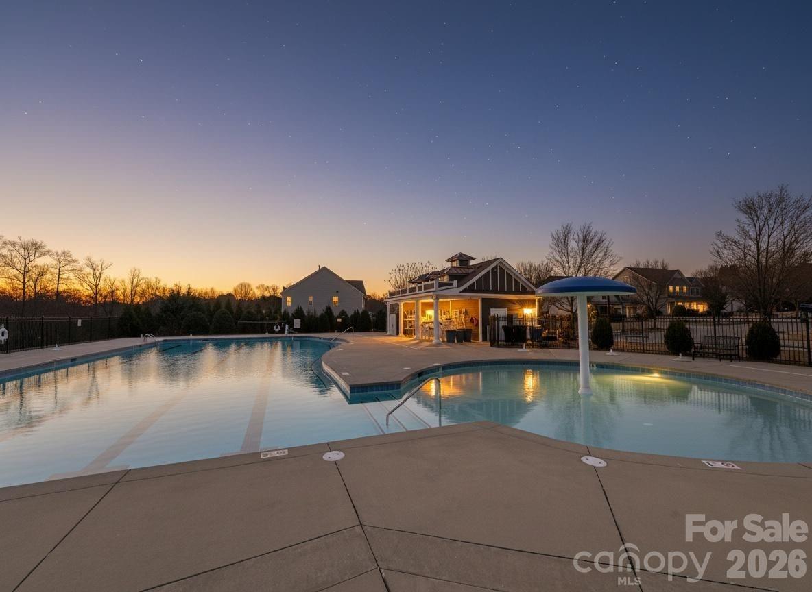 128 W Morehouse Avenue