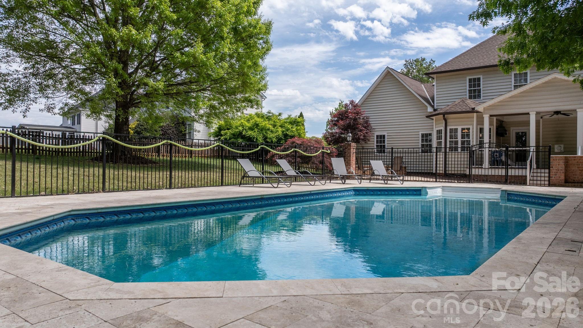 4525 18th Street Lane NE