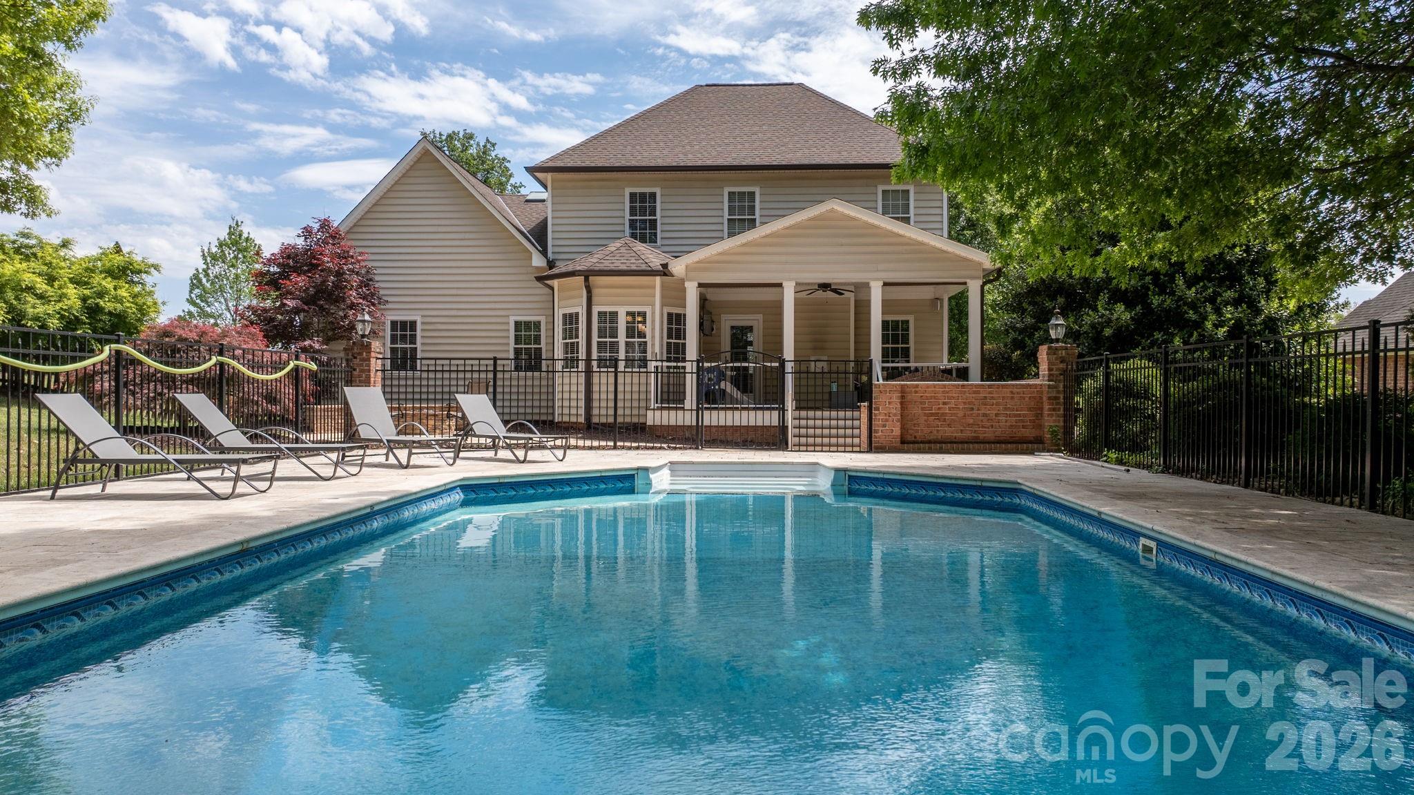 4525 18th Street Lane NE