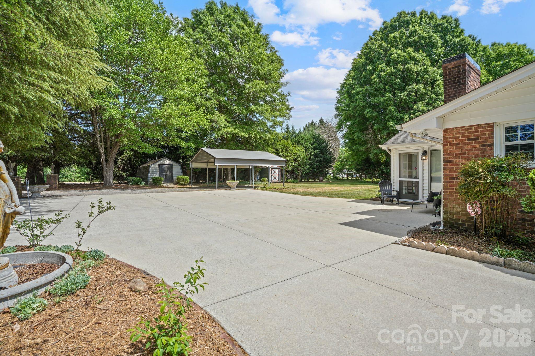 3328 Sulphur Springs Road NE