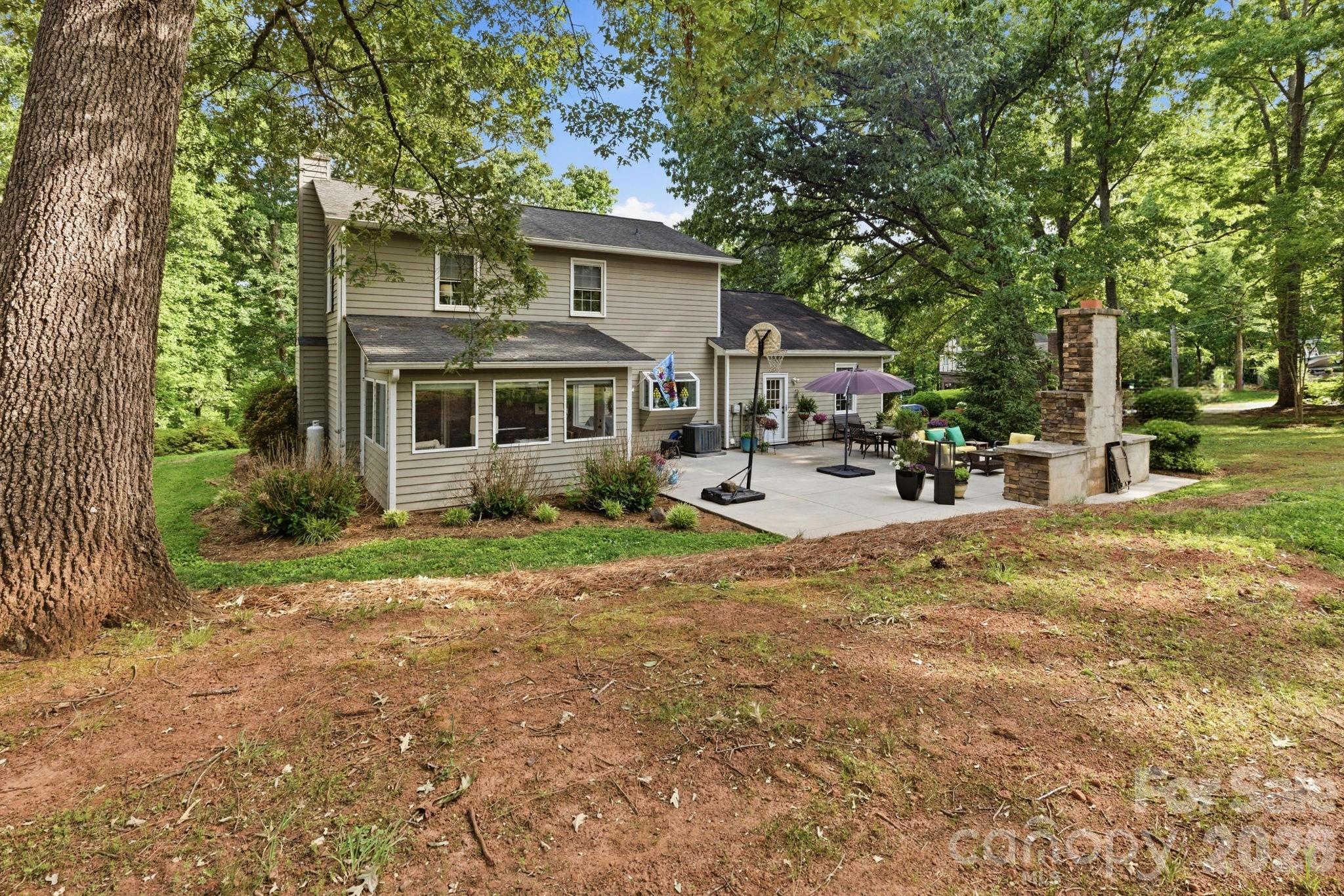 1496 Hardwood Circle