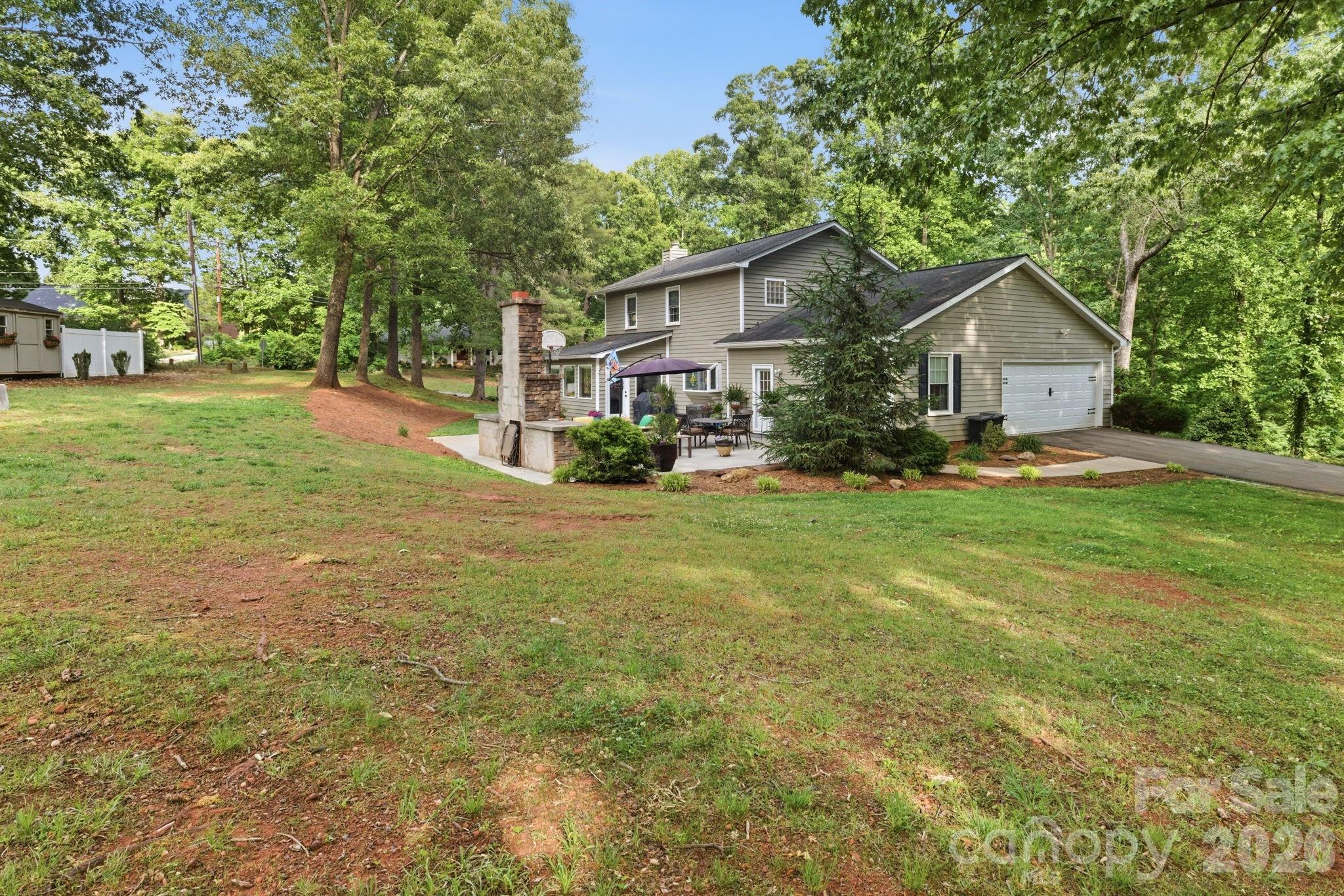 1496 Hardwood Circle
