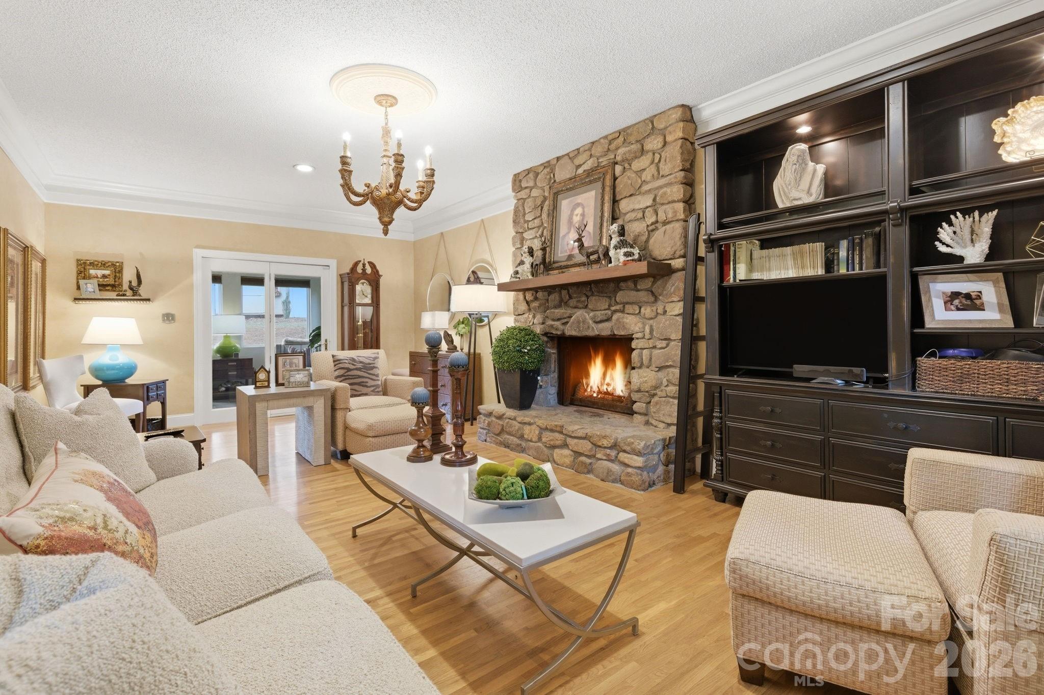 1496 Hardwood Circle