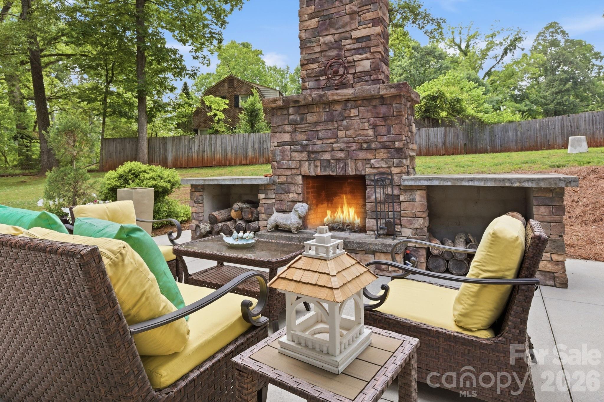 1496 Hardwood Circle