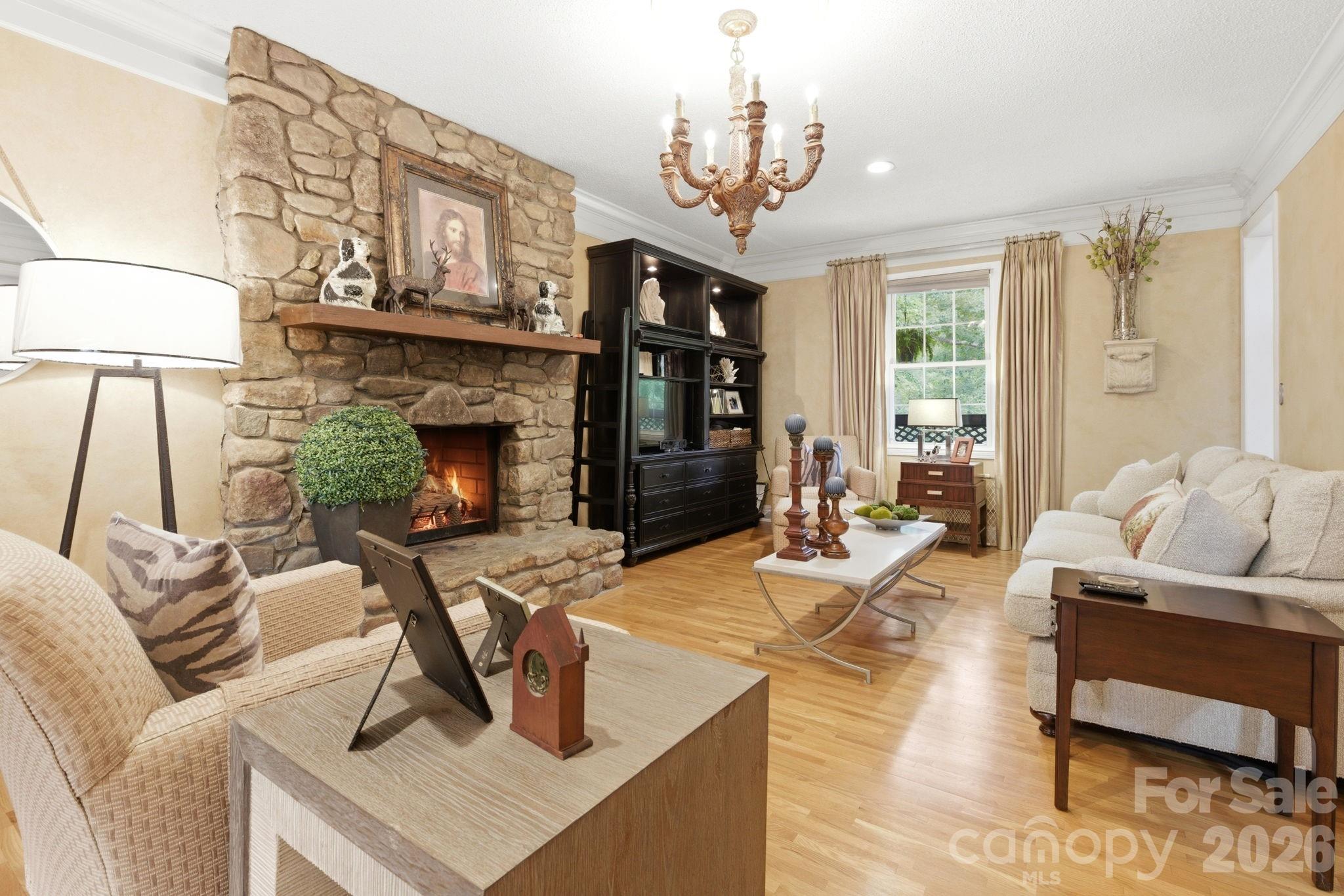 1496 Hardwood Circle