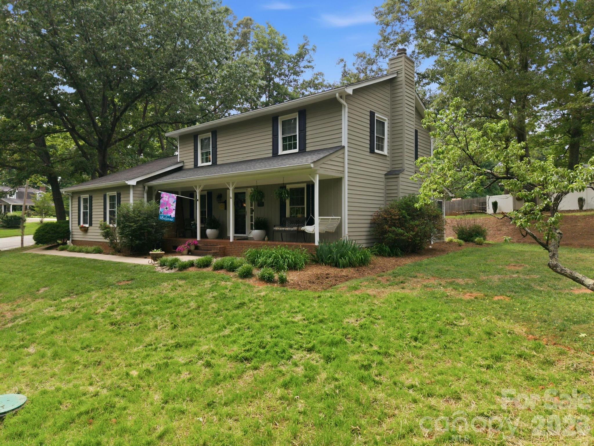 1496 Hardwood Circle