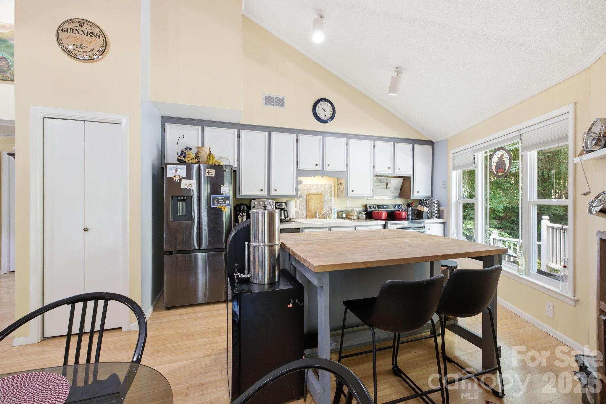 1332 Fairway Drive