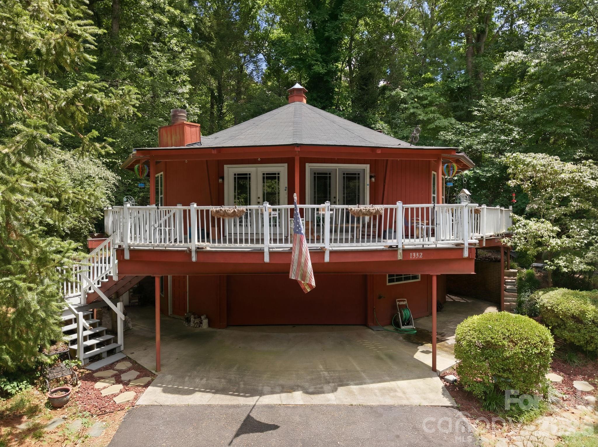 1332 Fairway Drive
