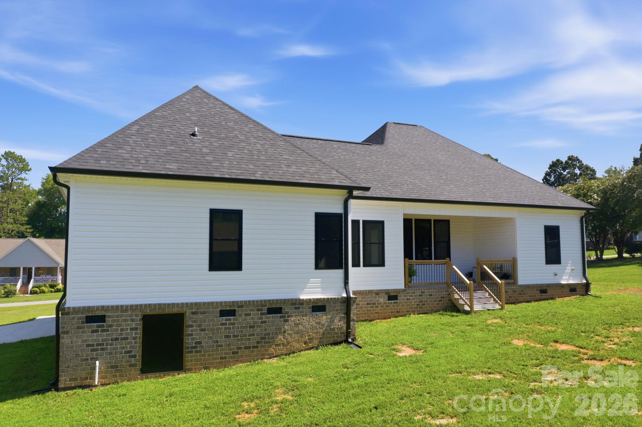 1213 Creekside Drive