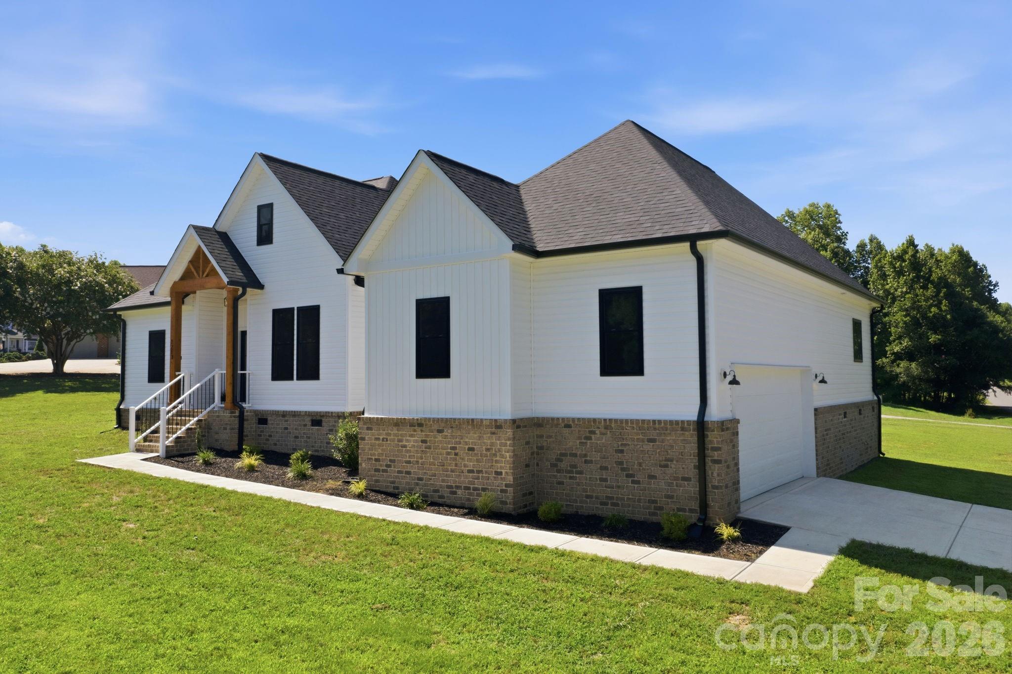1213 Creekside Drive