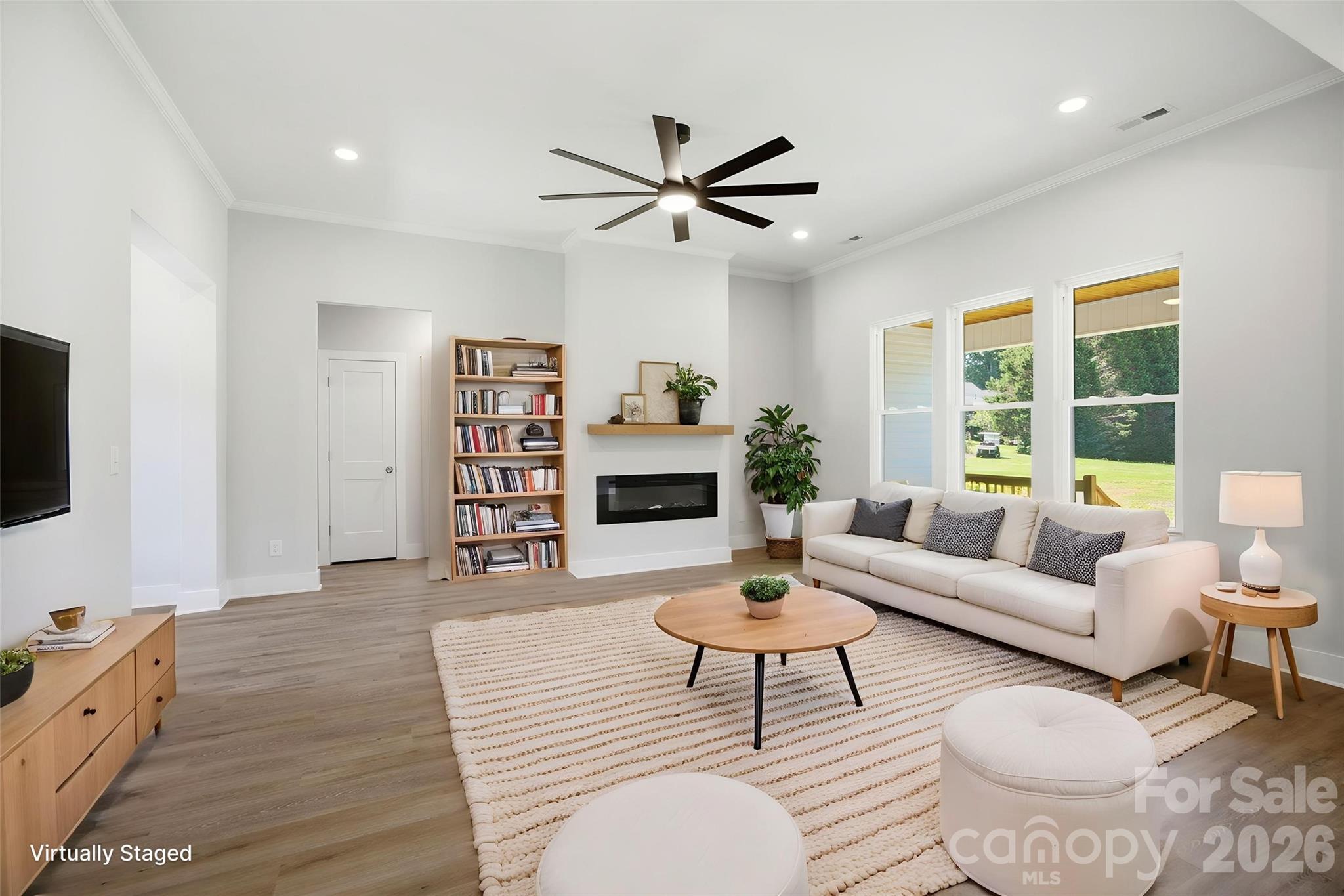 1213 Creekside Drive