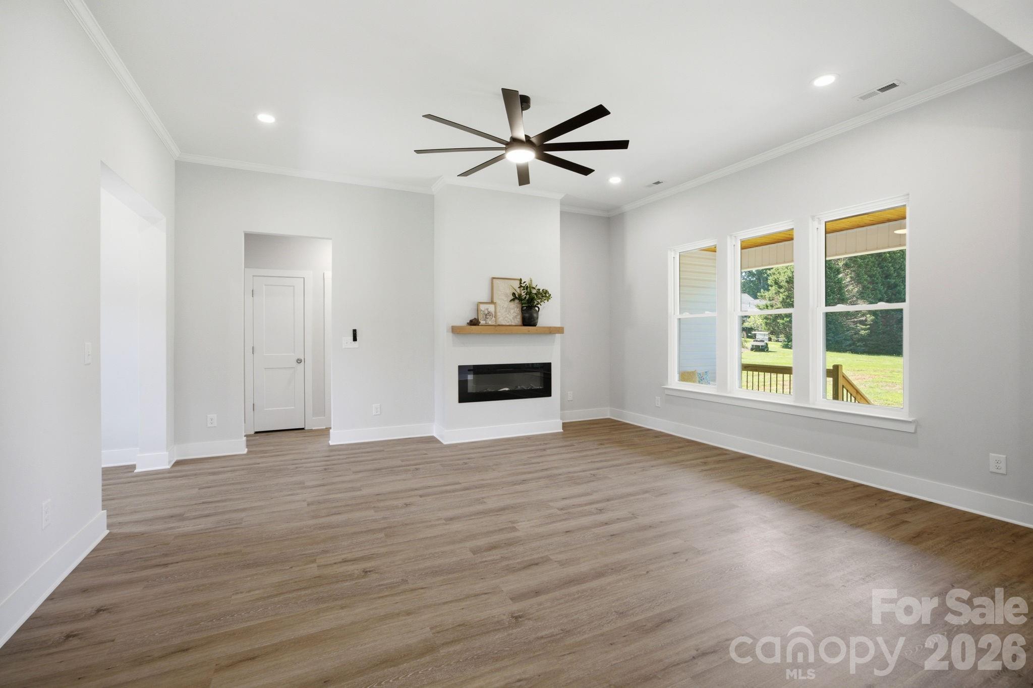 1213 Creekside Drive