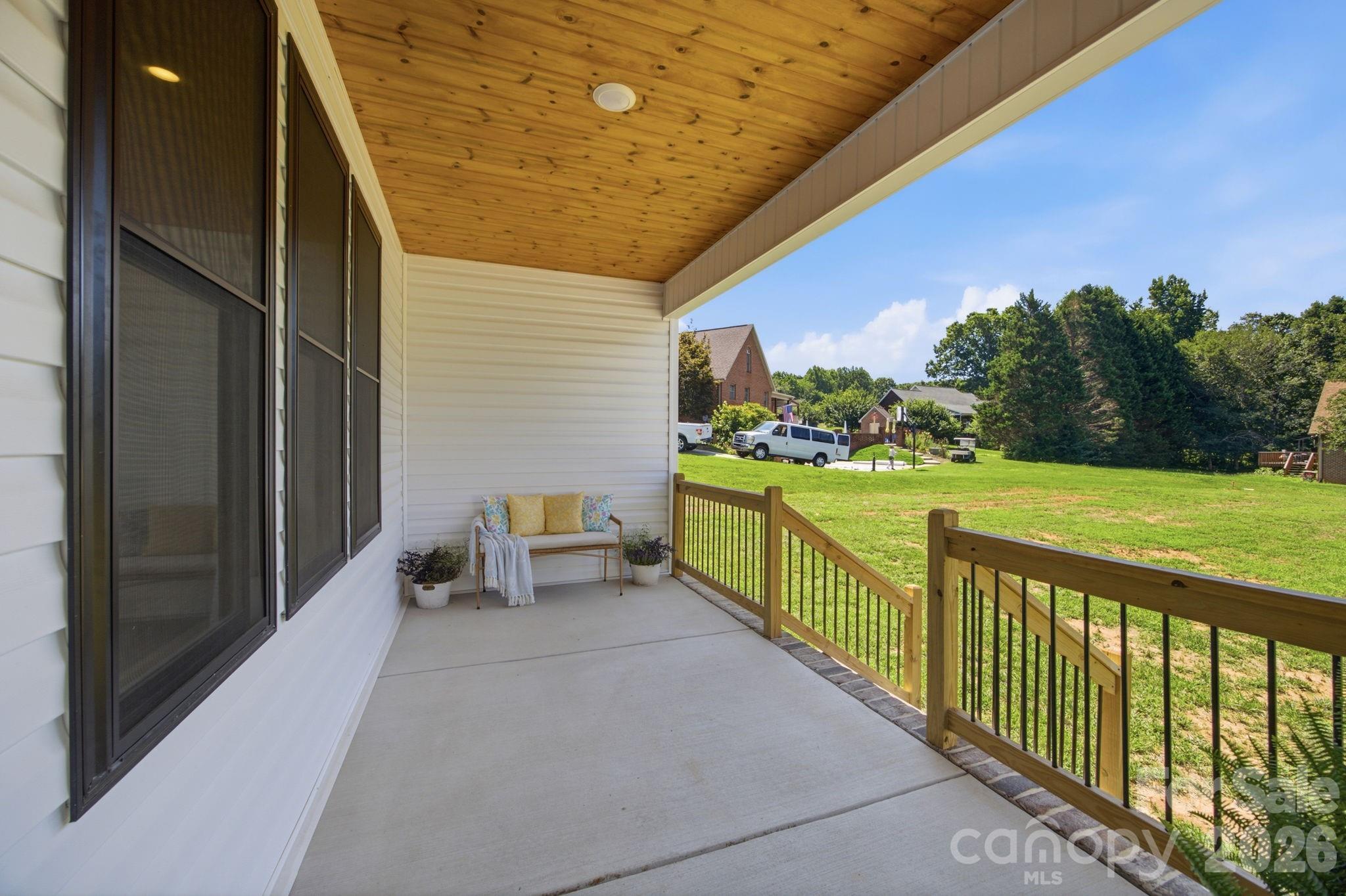 1213 Creekside Drive