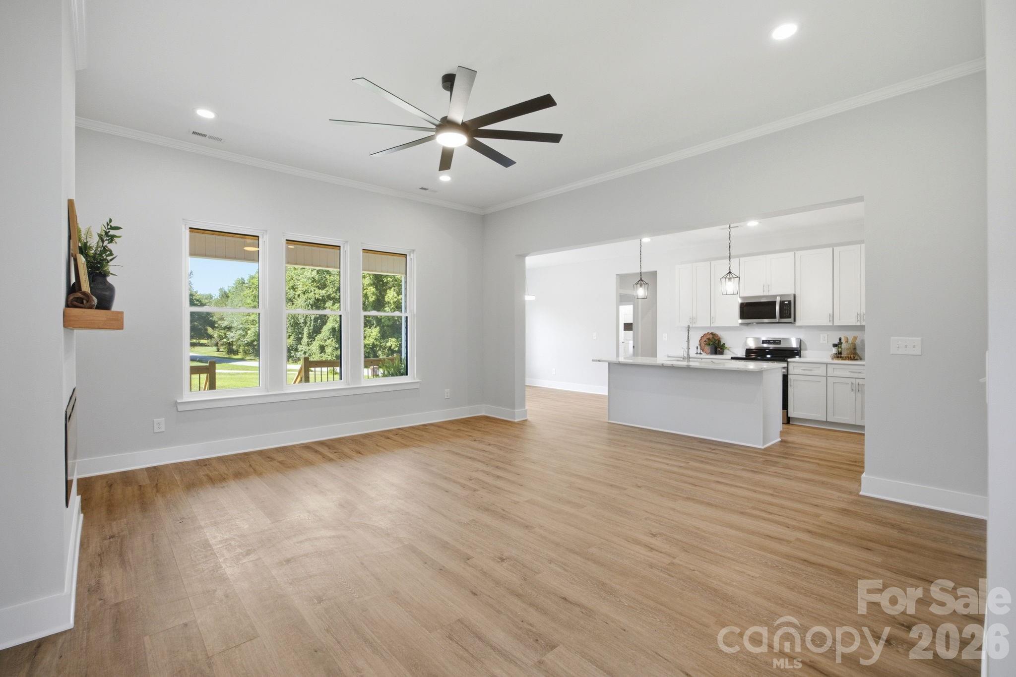 1213 Creekside Drive